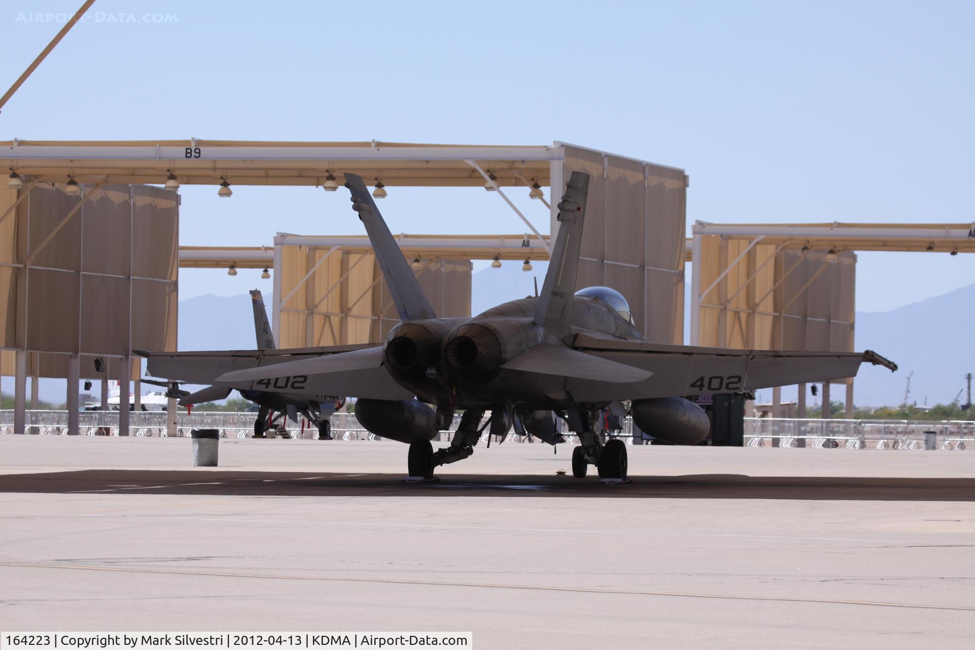 164223, 1991 McDonnell Douglas F/A-18C Hornet C/N 0986/C212, Davis Monthan Airshow Practice Day