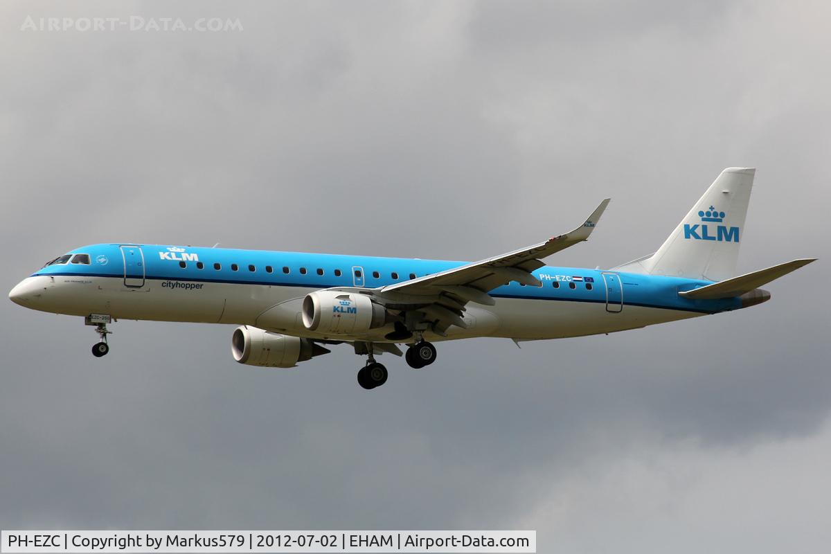 PH-EZC, 2008 Embraer 190LR (ERJ-190-100LR) C/N 19000250, On short final to Polderbaan