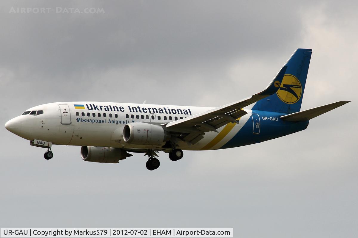 UR-GAU, 1992 Boeing 737-5Y0 C/N 25182, Short final for Polderbaan