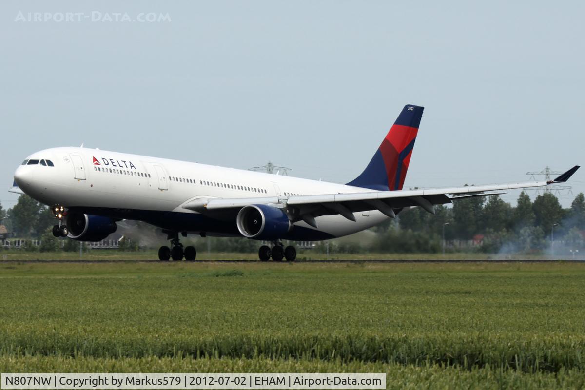 N807NW, 2004 Airbus A330-323 C/N 0588, Polderbaan