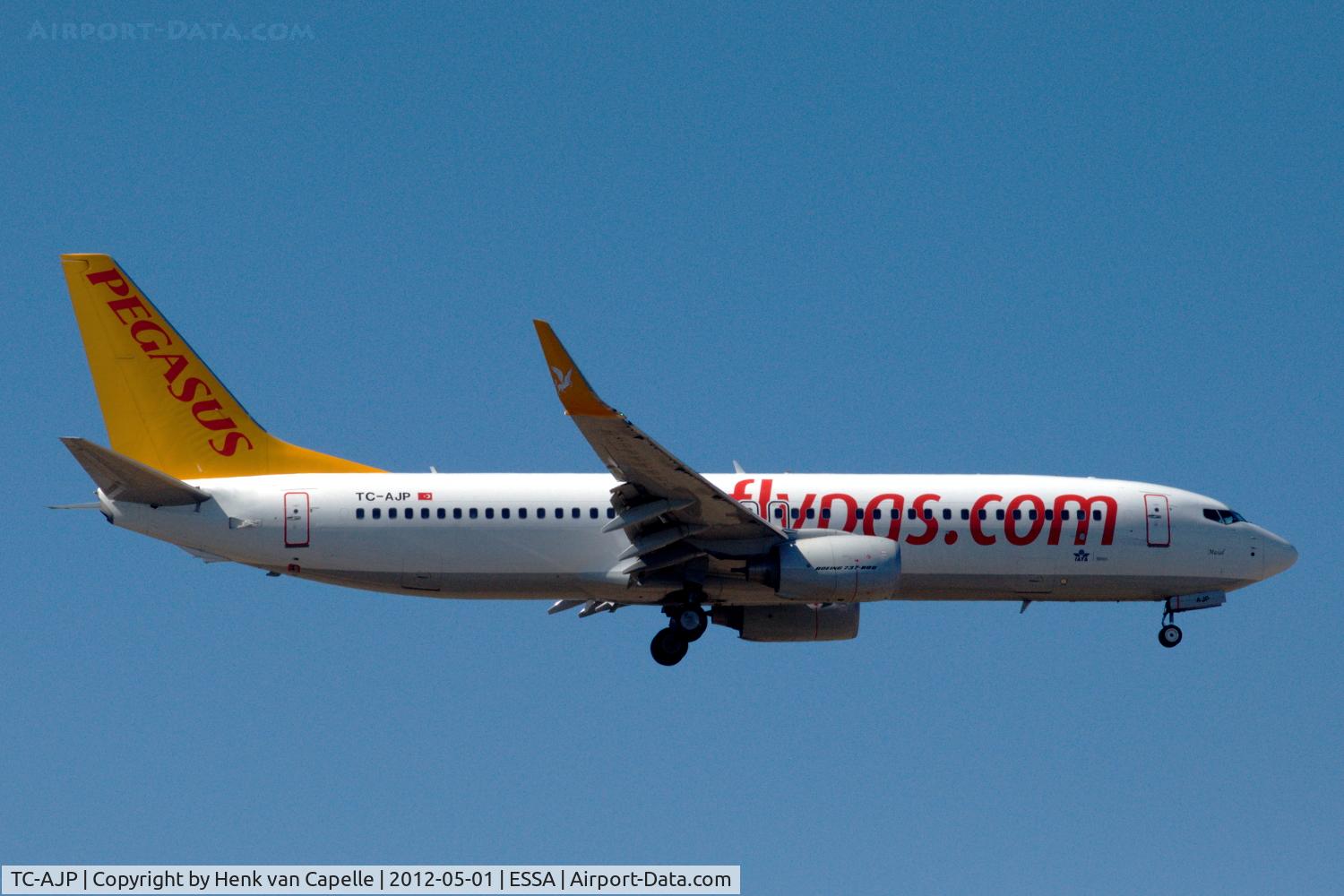 TC-AJP, 2011 Boeing 737-82R C/N 32735, Pegasus Airlines Boeing 737-800 about to land at Stockholm Arlanda airport.