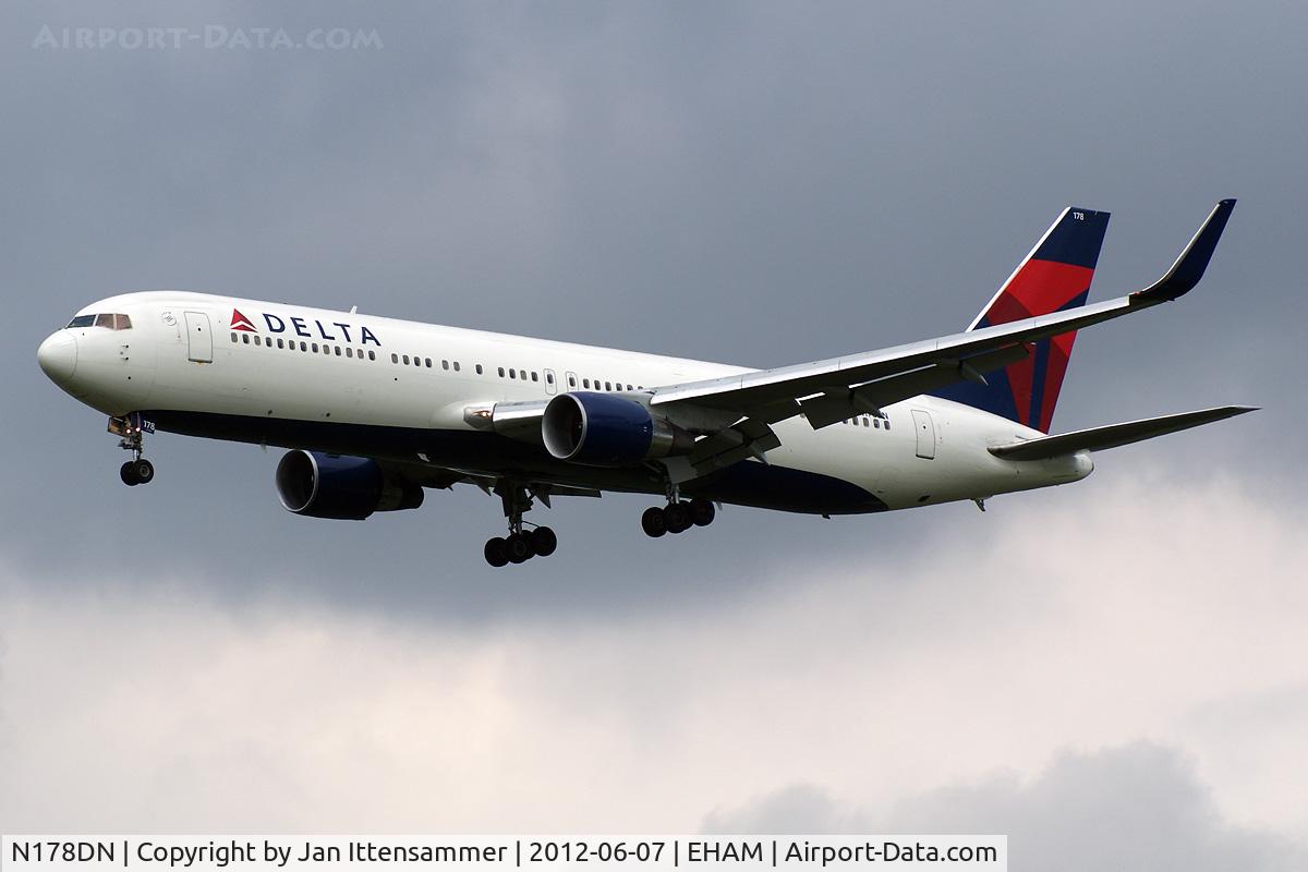 N178DN, 1991 Boeing 767-332 C/N 25143, N178DN @ EHAM