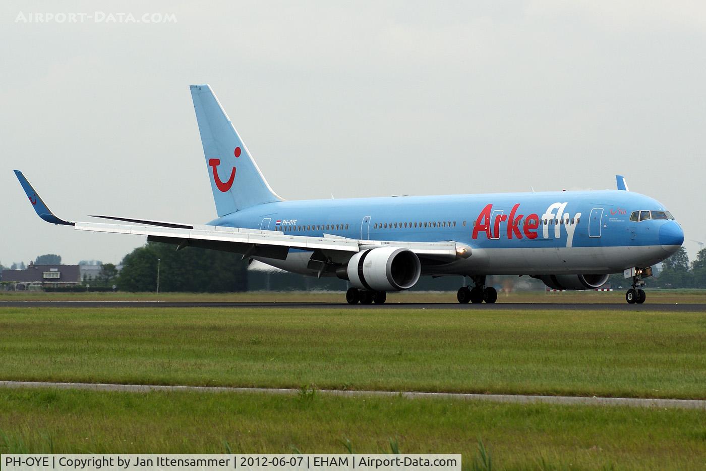 PH-OYE, 1998 Boeing 767-304/ER C/N 28979, PH-OYE @ AMS