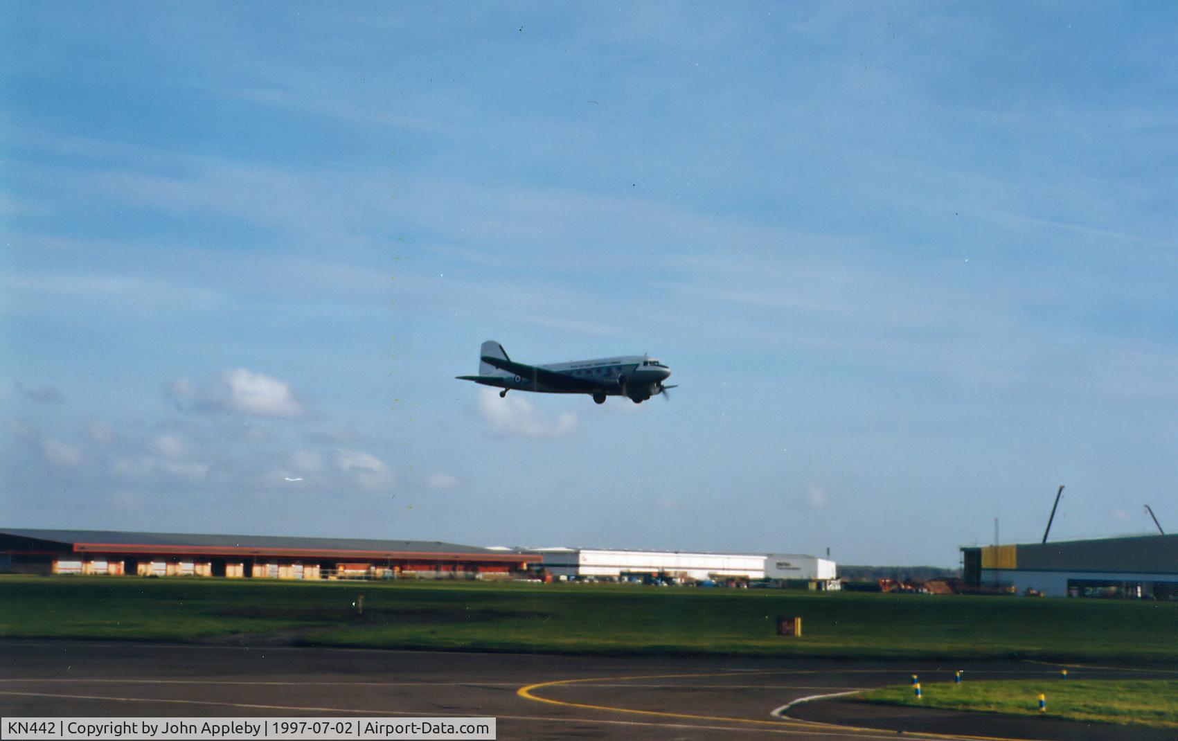 KN442, 1944 Douglas C-47B Dakota 4 (DC-3) C/N 16124/32872, KN442 flies past to turn in for Finals