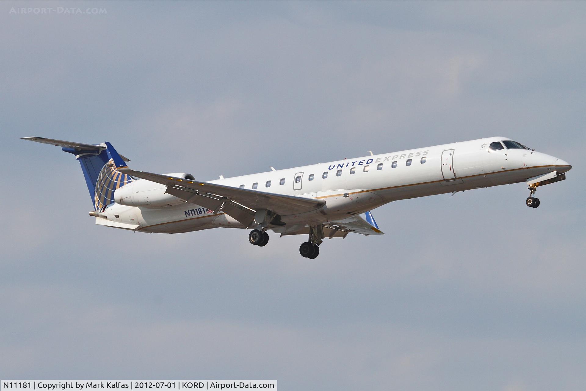 N11181, 2005 Embraer ERJ-145XR (EMB-145XR) C/N 14500904, ExpressJet/United Express Embraer EMB-145XR, ASQ5954 arriving from Huntsville Int'l /KHSV, RWY 14R approach KORD.