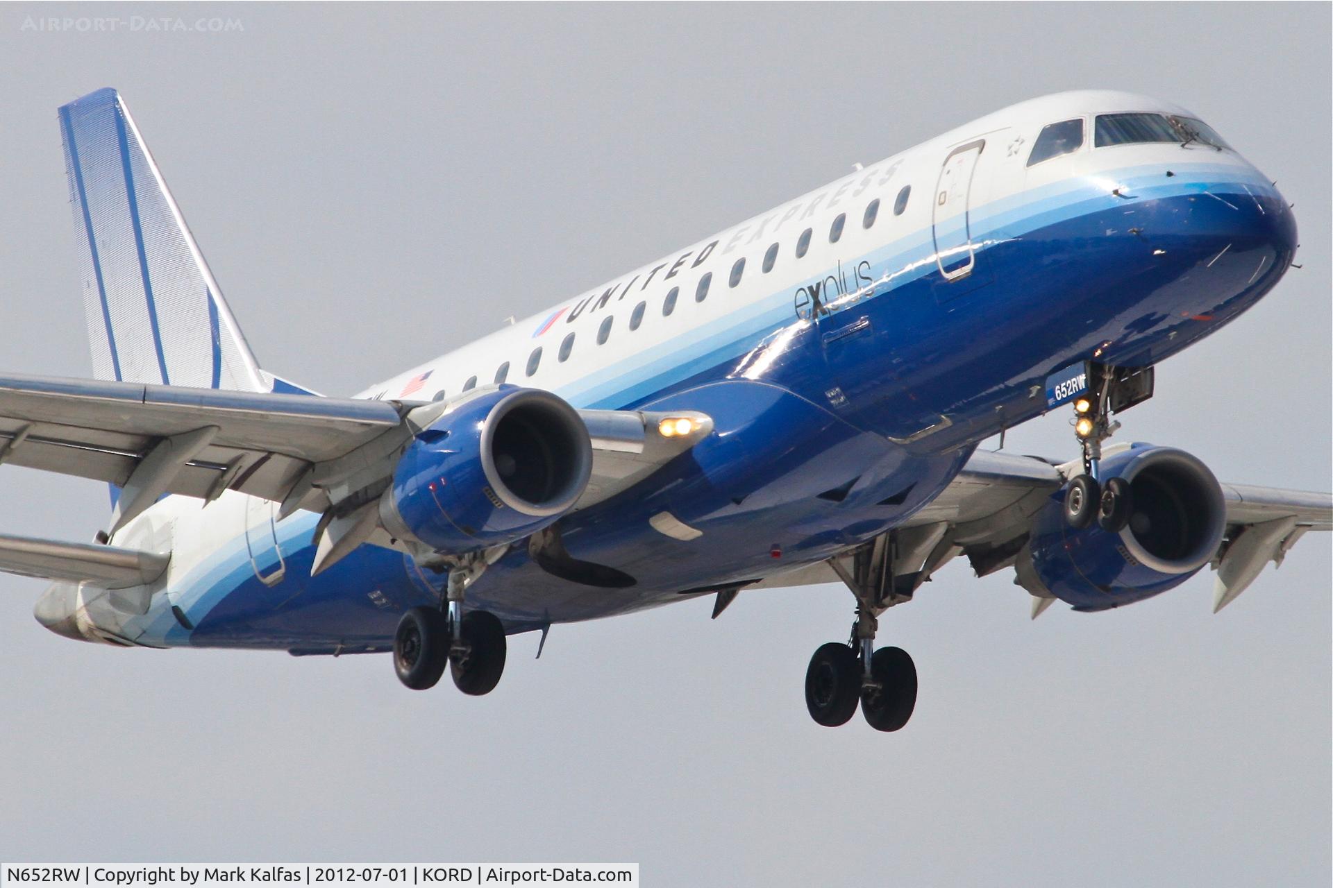 N652RW, 2005 Embraer 170SE (ERJ-170-100SE) C/N 17000075, Shuttle America/United Express Embraer ERJ 170-100 SE, TCF3456 arriving from KLGA, RWY 14R approach KORD.