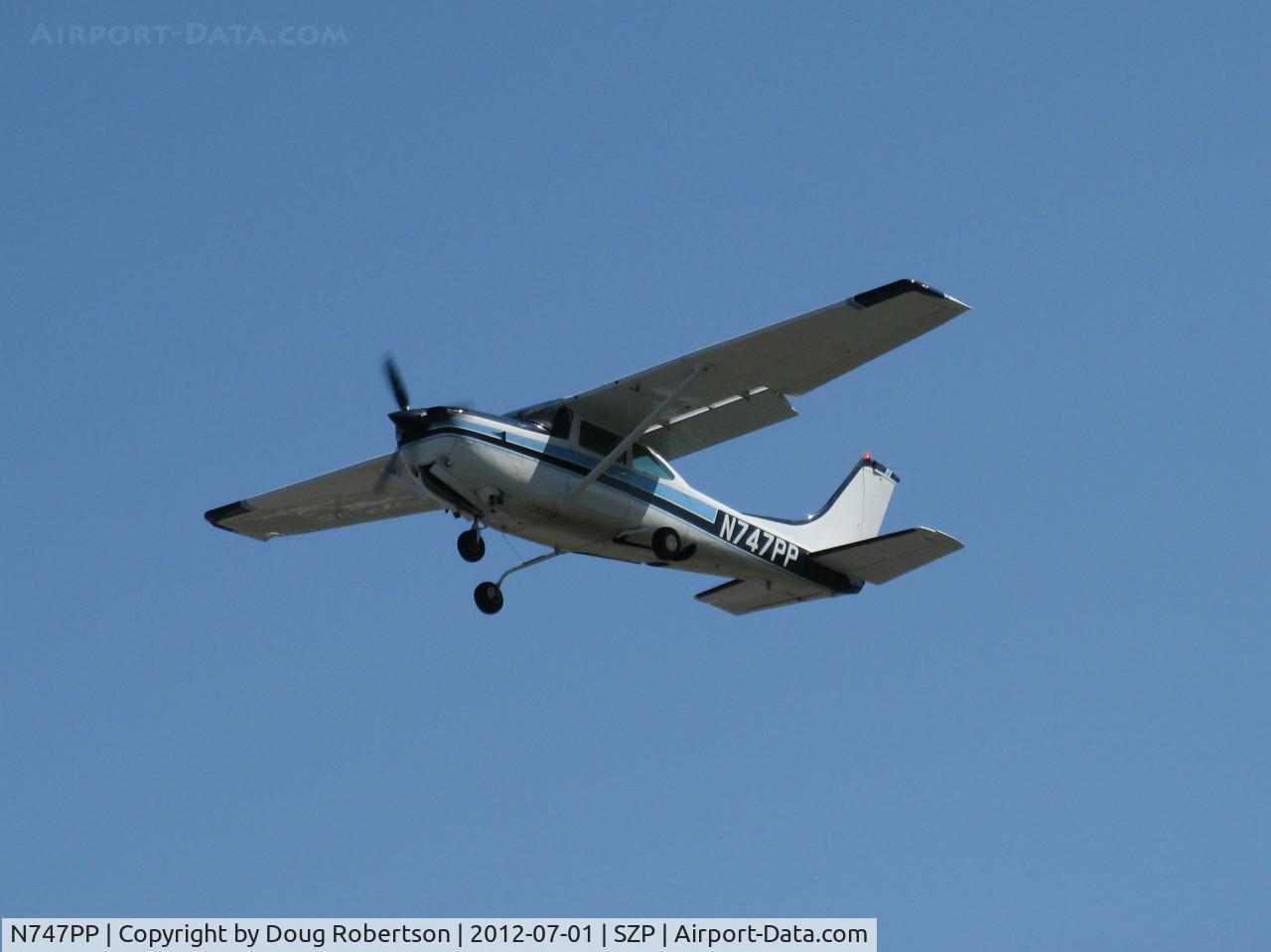 N747PP, 1980 Cessna 182R Skylane C/N R18201587, 1980 Cessna R182 SKYLANE RG, Lycoming 0-540-J3C5D 235 Hp, takeoff climb Rwy 22