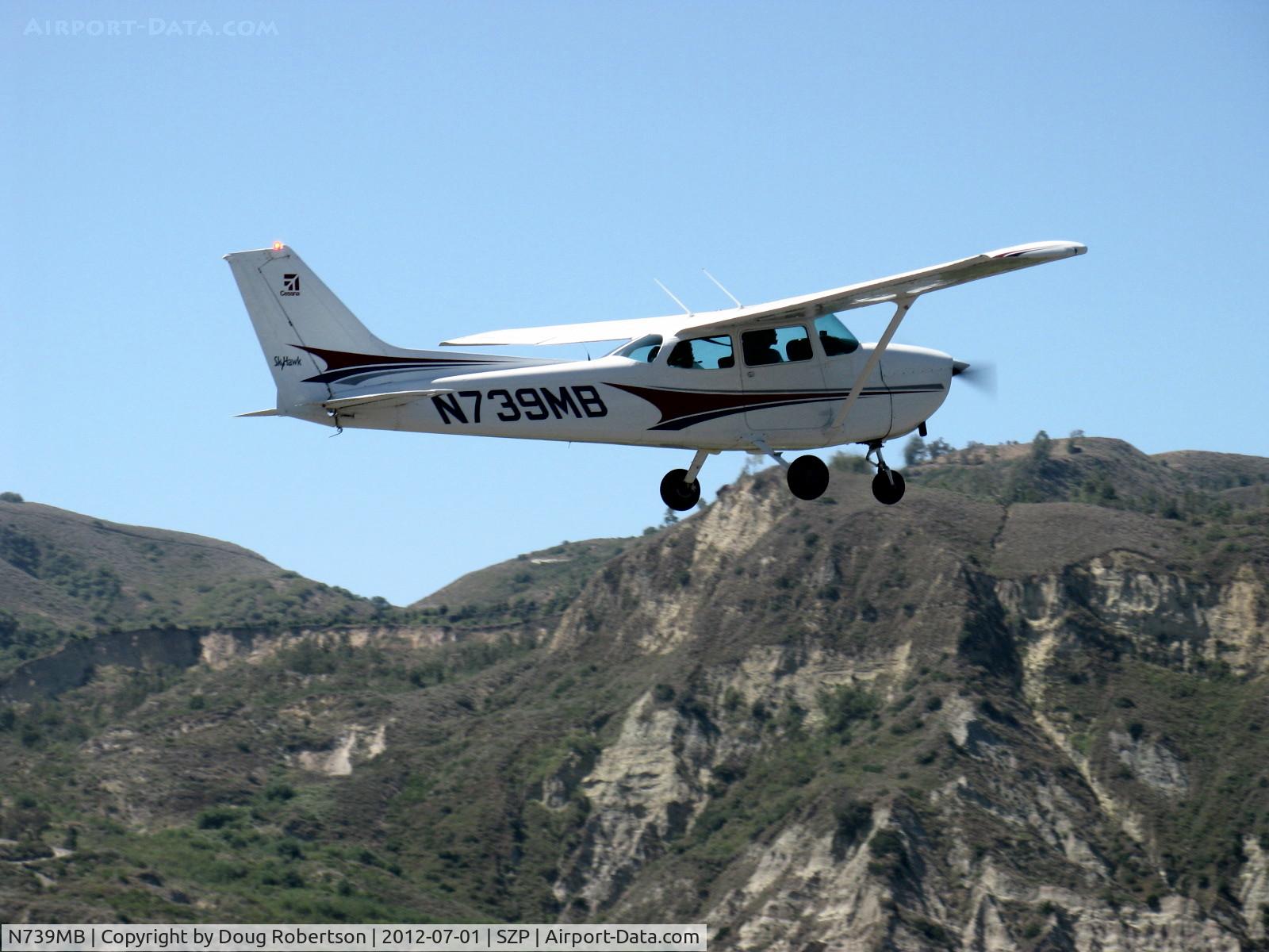 N739MB, 1978 Cessna 172N C/N 17270641, 1978 Cessna 172N SKYHAWK, Lycoming O-320-H2AD 160 Hp, takeoff climb Rwy 22