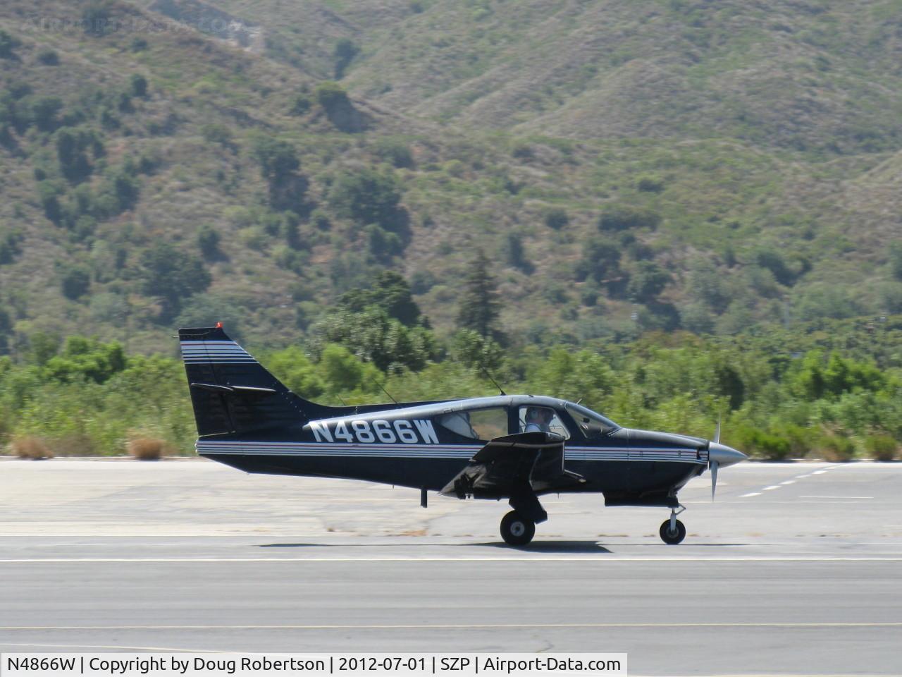 N4866W, 1976 Rockwell International 114 Commander C/N 14196, 1978 Rockwell COMMANDER 114, Lycoming IO-540-T4AD 260 Hp, landing roll Rwy 22