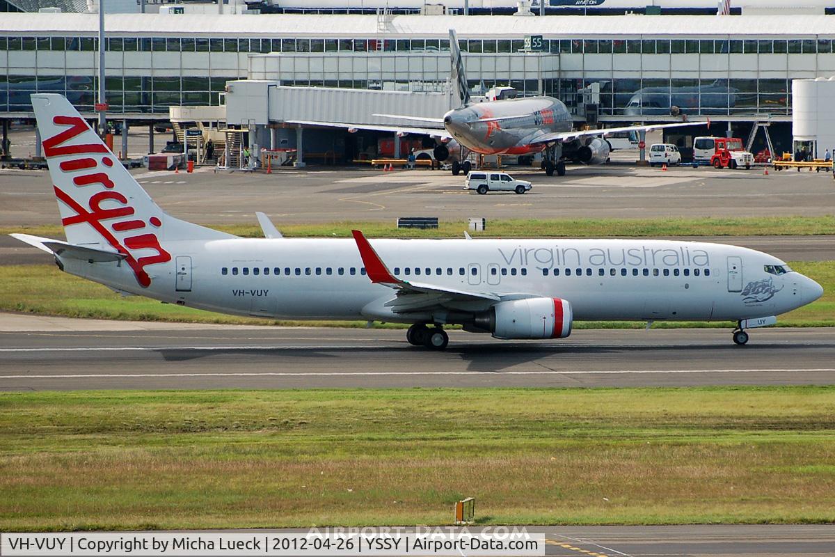 VH-VUY, 2010 Boeing 737-8KG C/N 39450/3494, At Sydney
