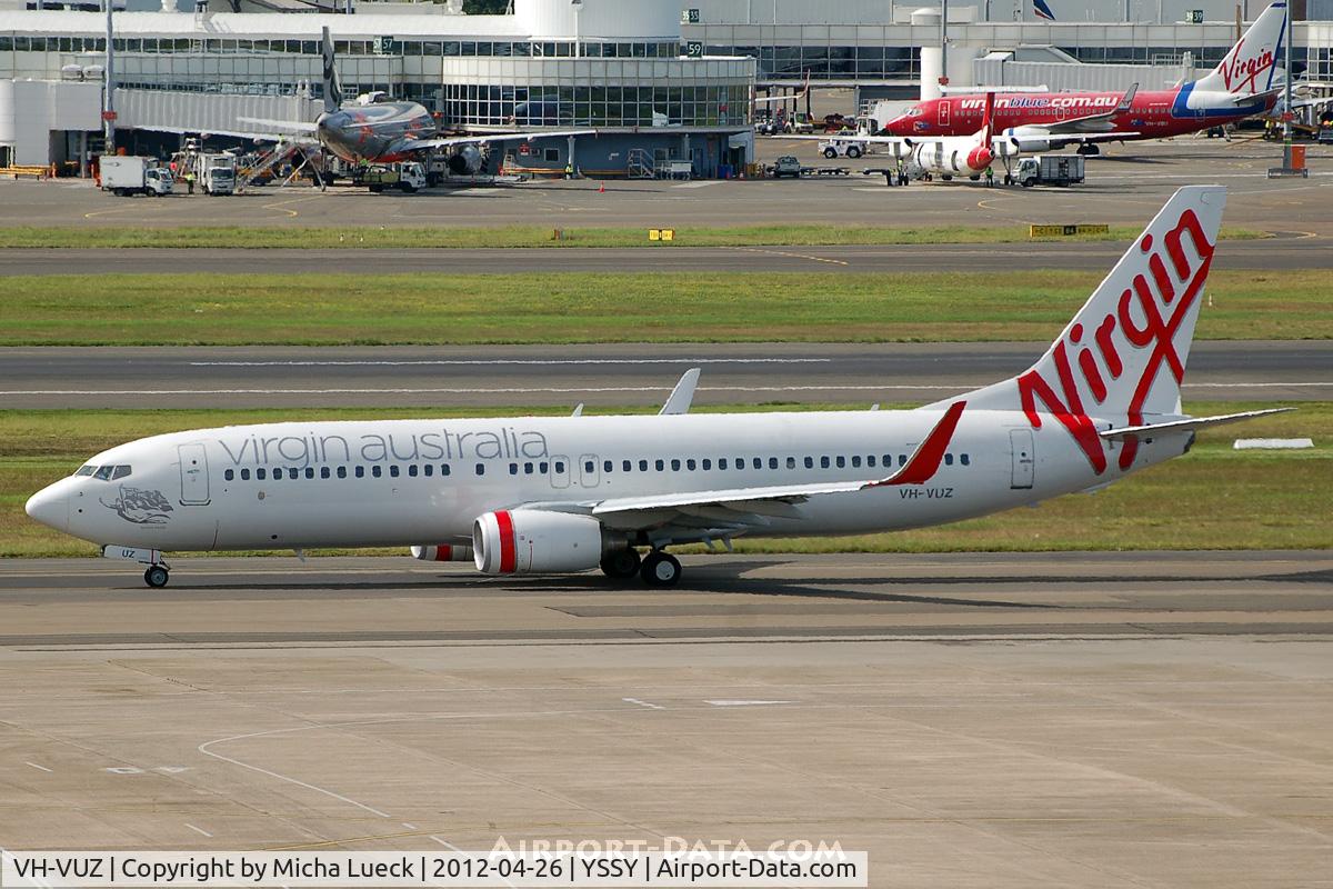 VH-VUZ, 2010 Boeing 737-8FE C/N 39921, At Sydney