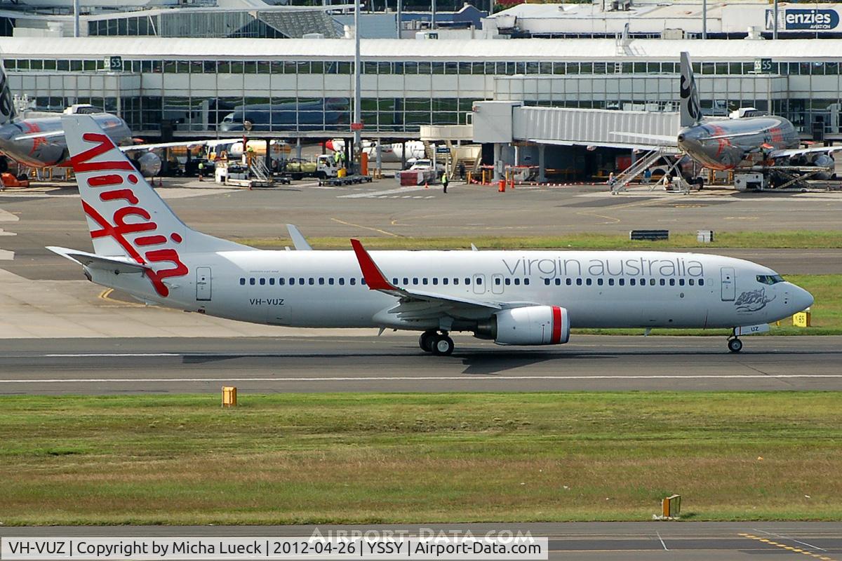 VH-VUZ, 2010 Boeing 737-8FE C/N 39921, At Sydney