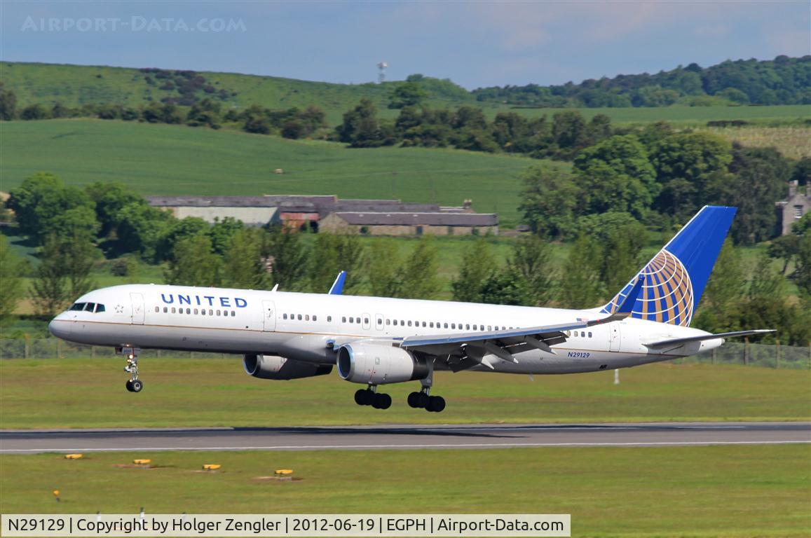 N29129, 1998 Boeing 757-224 C/N 28969, Arrival from Newark on rwy 26......