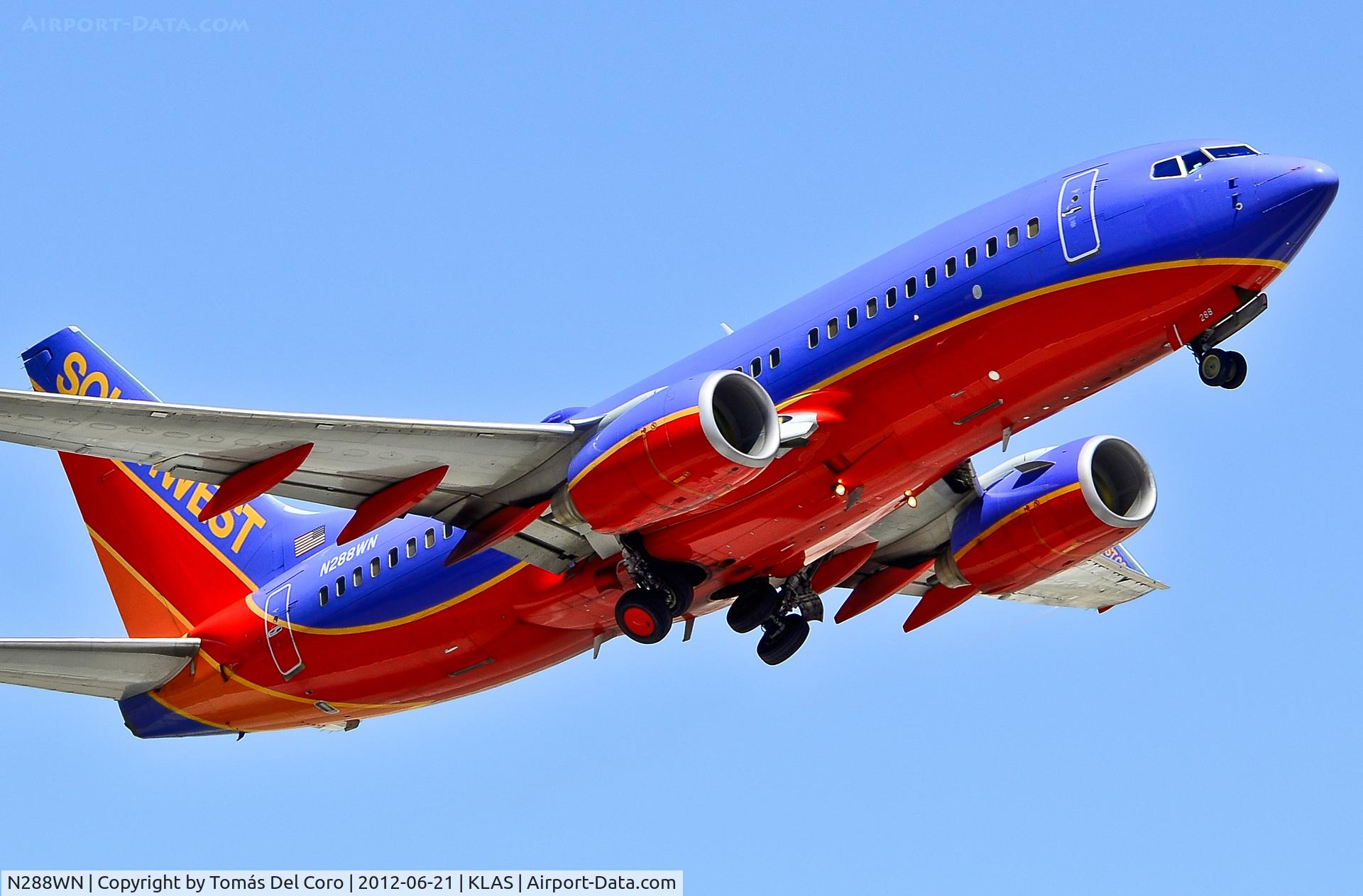 N288WN, 2007 Boeing 737-7H4 C/N 36611, N288WN Southwest Airlines 2007 Boeing 737-7H4 C/N 36611

- Las Vegas - McCarran International (LAS / KLAS)
USA - Nevada, June 21, 2012
Photo: Tomás Del Coro