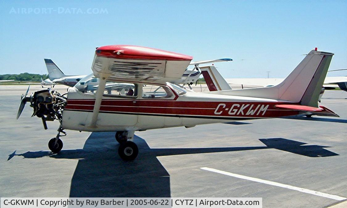 C-GKWM, 1976 Cessna 172N C/N 17268434, Cessna 172N Skyhawk [172-68434] Toronto-City Centre~C 22/06/2005