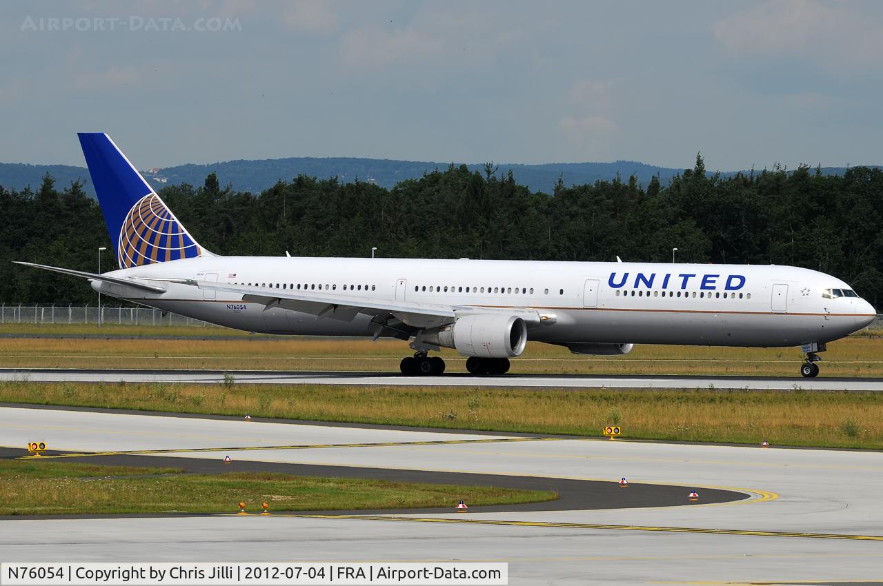 N76054, 2000 Boeing 767-424/ER C/N 29449, United