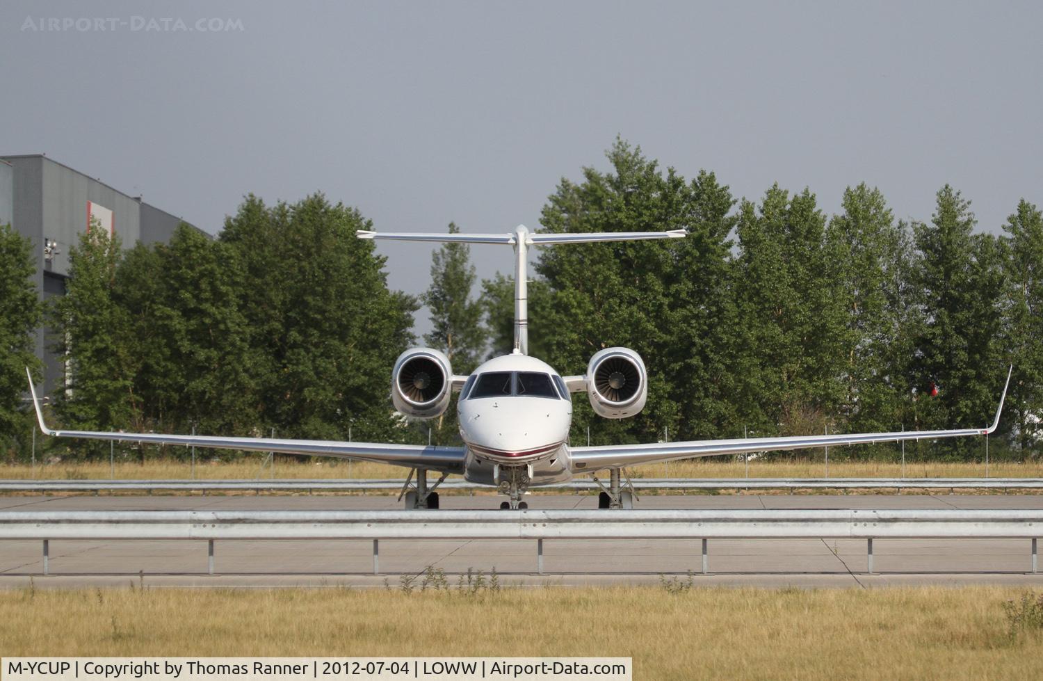 M-YCUP, 2002 Embraer EMB-135BJ Legacy C/N 14500555, Embraer 135