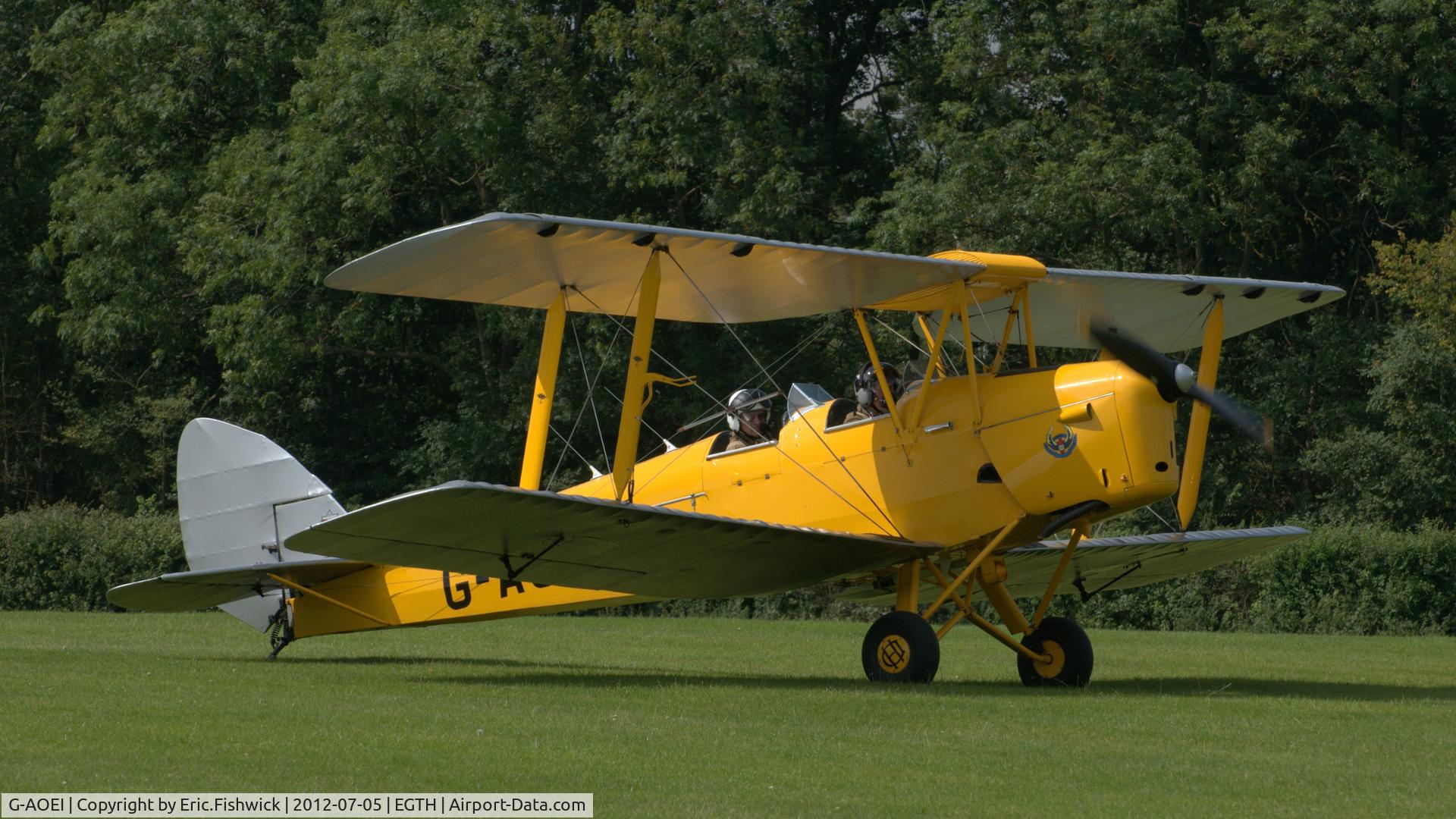 G-AOEI, 1939 De Havilland DH-82A Tiger Moth II C/N 82196/N6946, 3. G-AOEI taxiing to runway at Shuttleworth (Old Warden) Aerodrome.