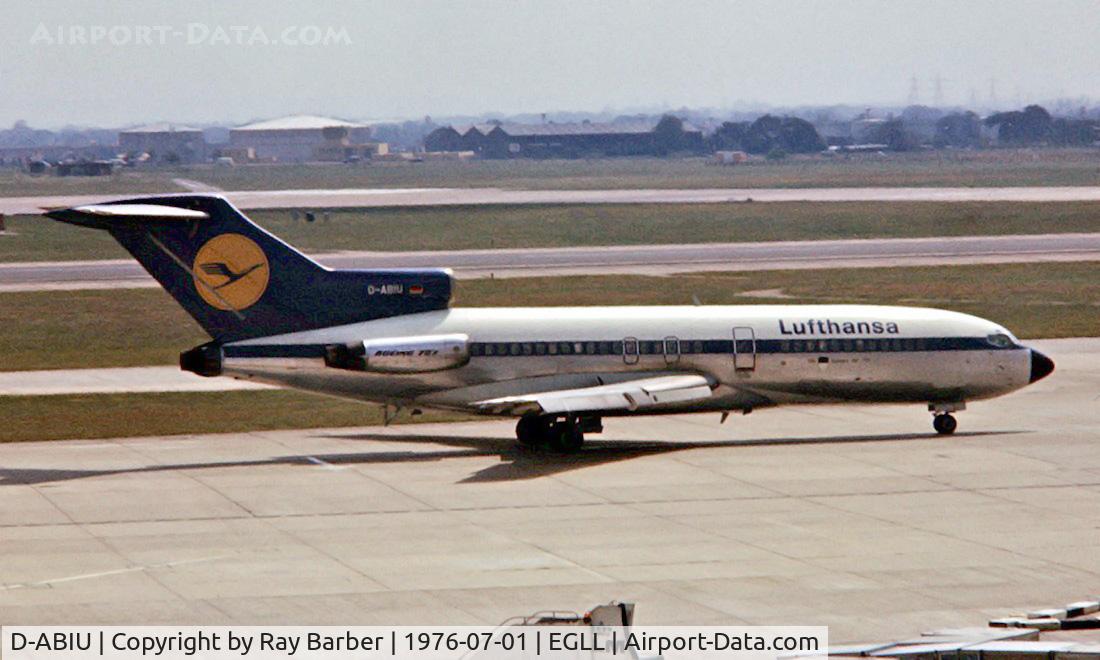 D-ABIU, 1967 Boeing 727-30 C/N 19312, Boeing 727-30C [19312] (Lufthansa) Heathrow~G 01/07/1976. Taken from a slide.