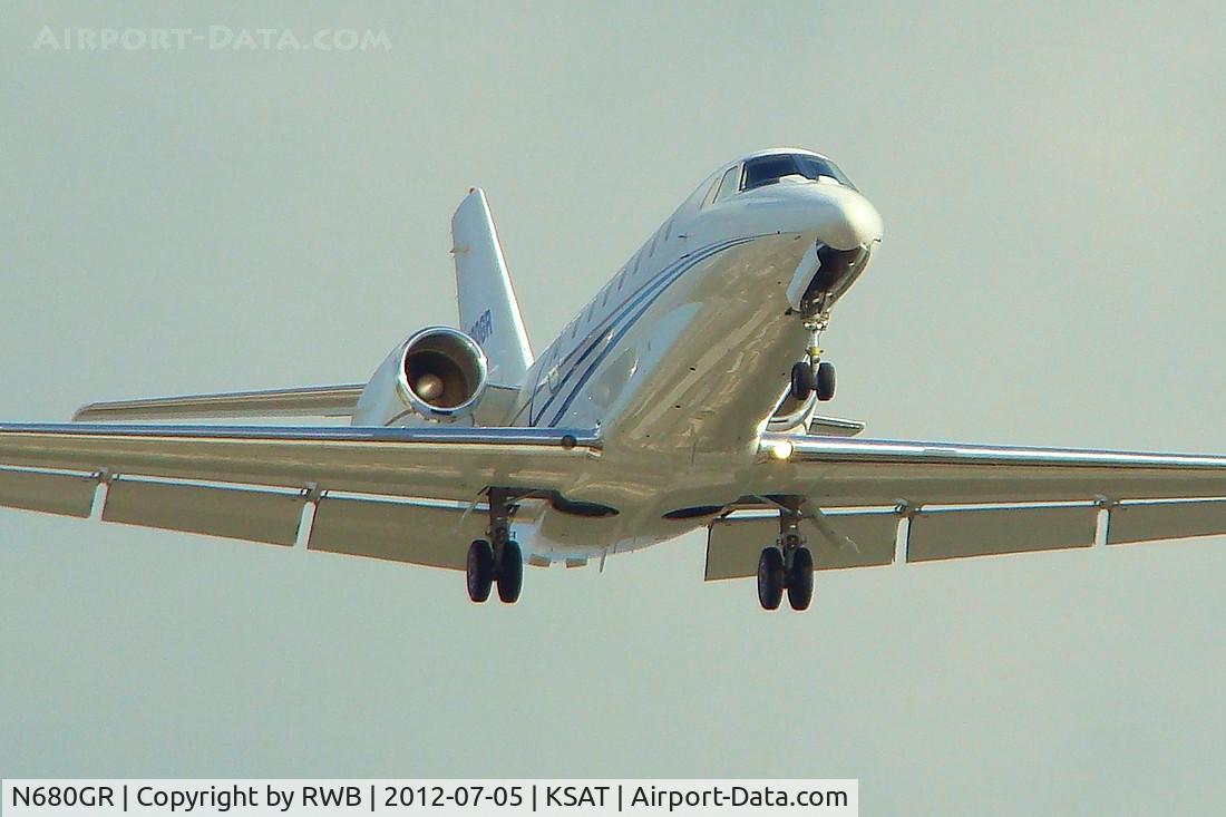 N680GR, 2008 Cessna 680 Citation Sovereign C/N 680-0210, On approach 12L