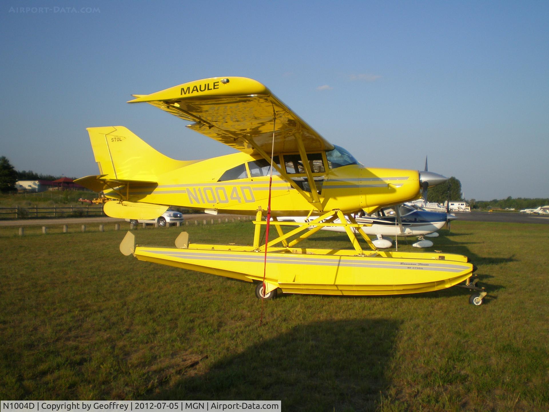 N1004D, 1995 Maule M-7-260 C/N 26001C, Quiet evening @ MGN July 5,2012