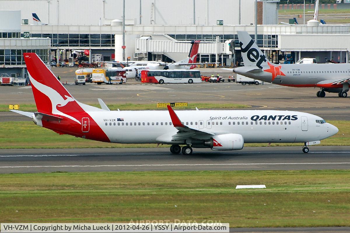 VH-VZM, 2011 Boeing 737-838 C/N 34192, At Sydney