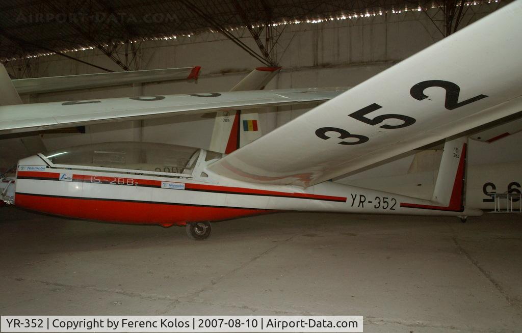 YR-352, ICA IS-28B2 C/N 254, Targu-Mures Marosvásárhely