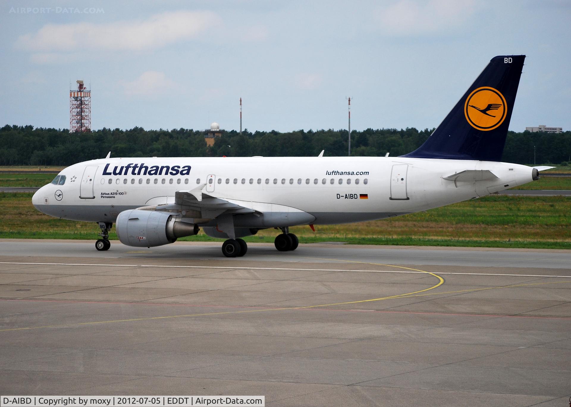 D-AIBD, 2010 Airbus A319-112 C/N 4455, Airbus A319-112 at Berlin Tegel.