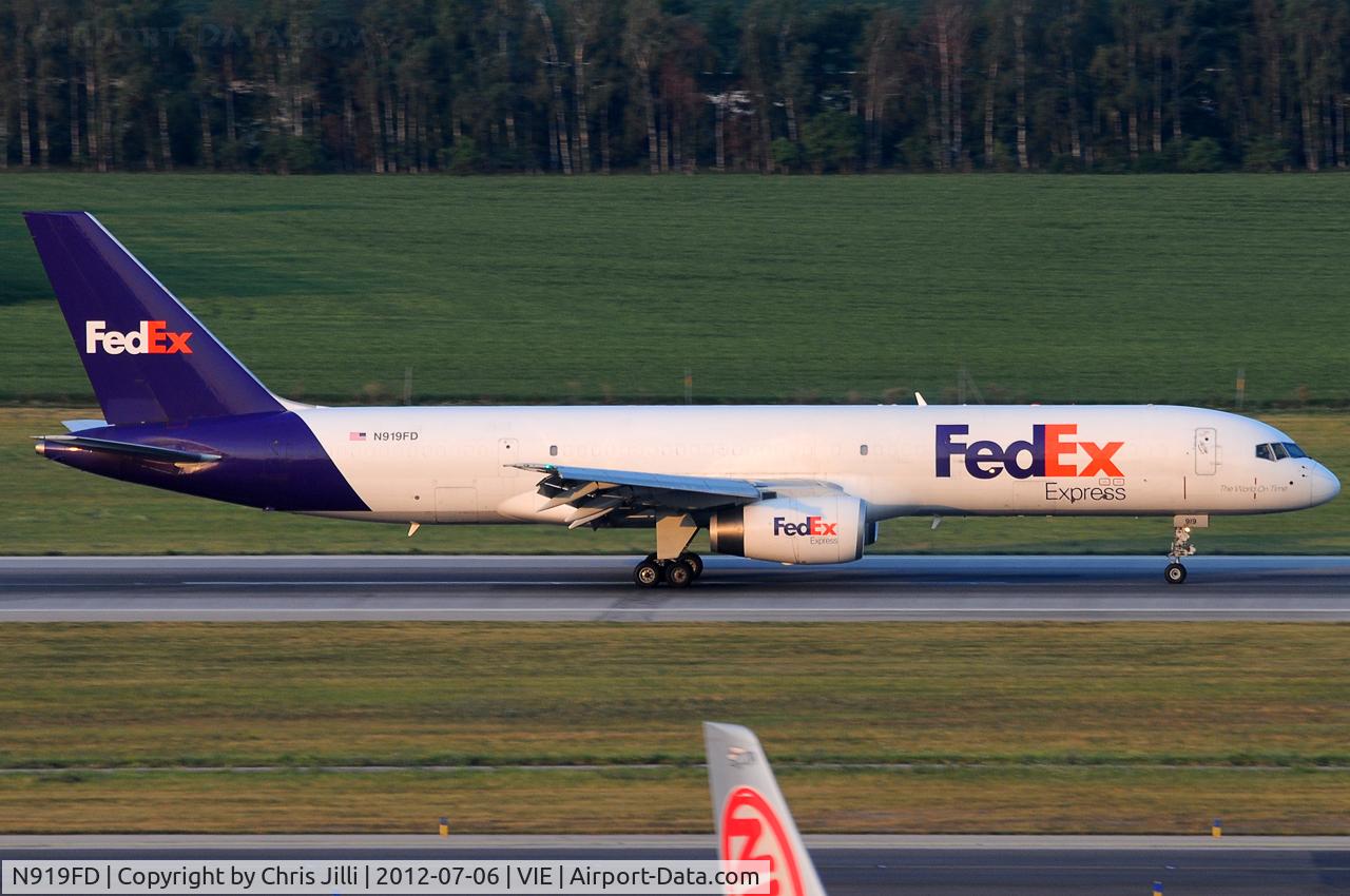 N919FD, 1990 Boeing 757-23A C/N 24636, FedEx