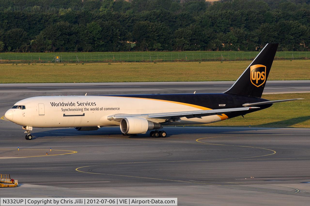 N332UP, 2001 Boeing 767-34AF C/N 32843, UPS