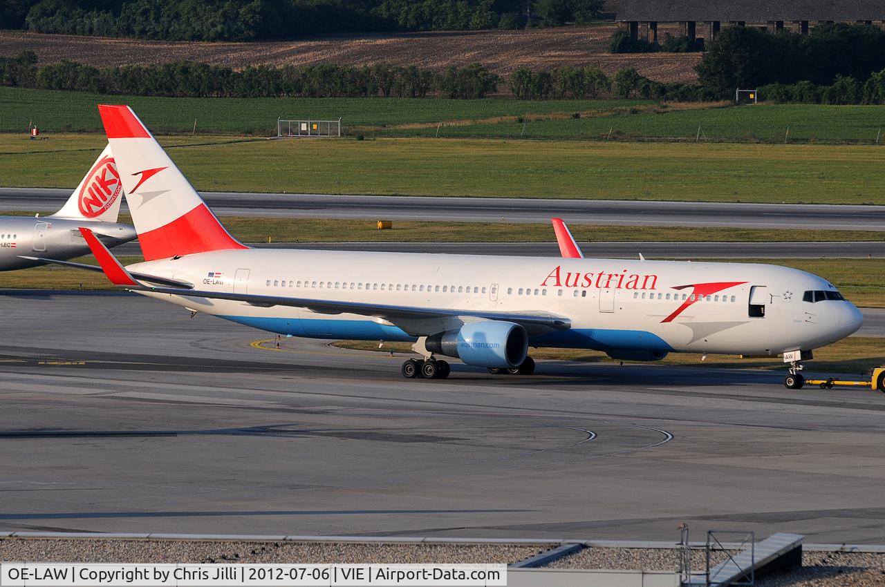 OE-LAW, 1992 Boeing 767-3Z9/ER C/N 26417, Austrian Airlines