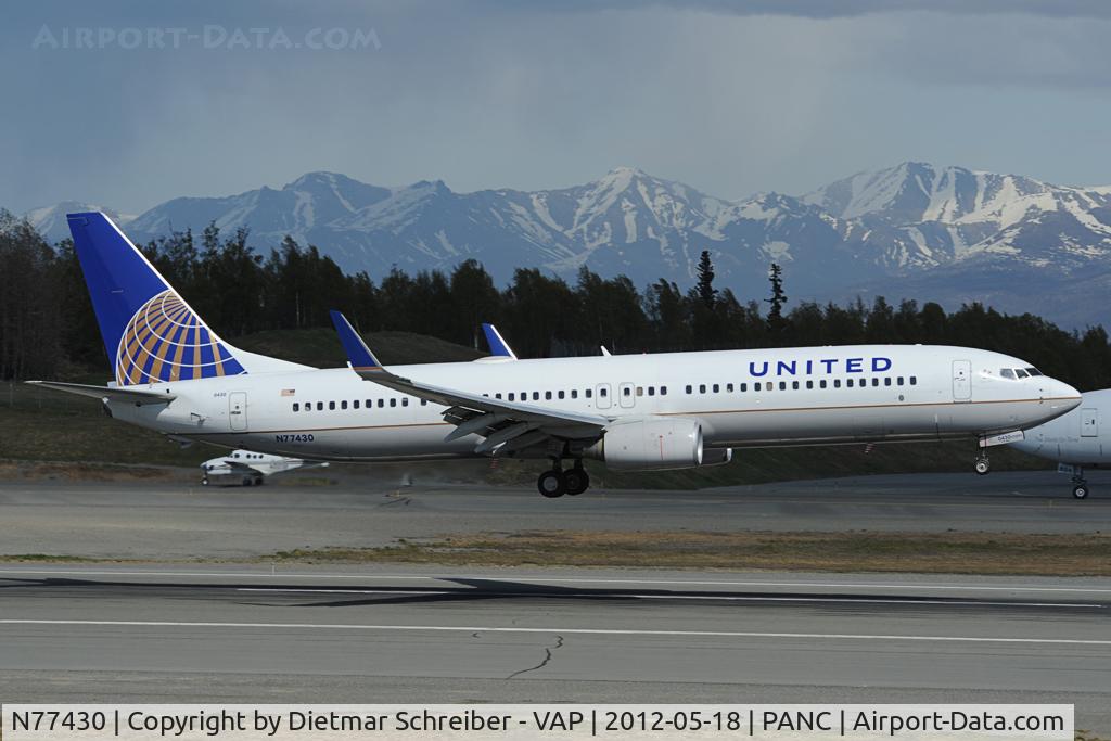 N77430, 2008 Boeing 737-924/ER C/N 37098, United Boeing 737-900