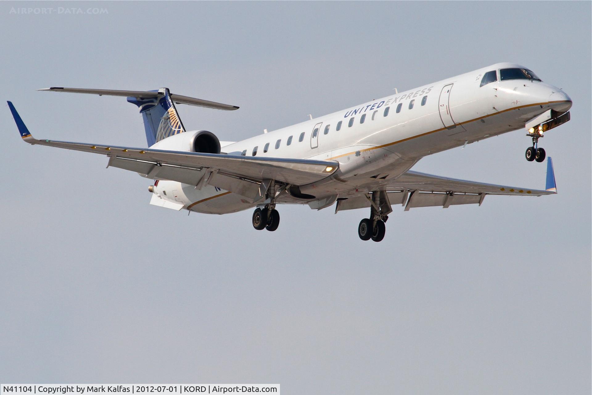 N41104, 2002 Embraer ERJ-145XR (EMB-145XR) C/N 145646, ExpressJet/United Express Embraer EMB-145XR, ASQ5980 arriving from Quad City Int'l /KMLI, RWY 14R approach KORD.