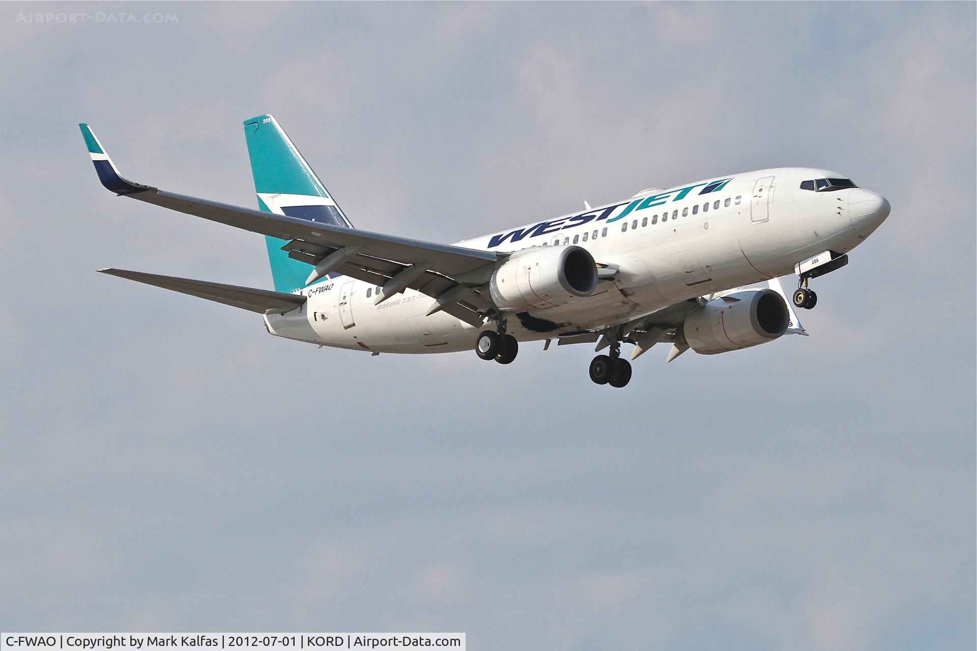 C-FWAO, 2002 Boeing 737-7CT C/N 33657, WestJet Boeing 737-7CT, WJA1688 arriving from Vancouver Int'l /CYVR, RWY 14R approach KORD.