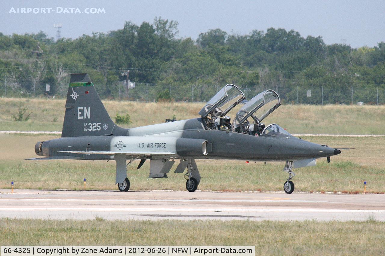 66-4325, 1966 Northrop T-38C Talon C/N N.5900, USAF T-38 at NAS Fort Worth