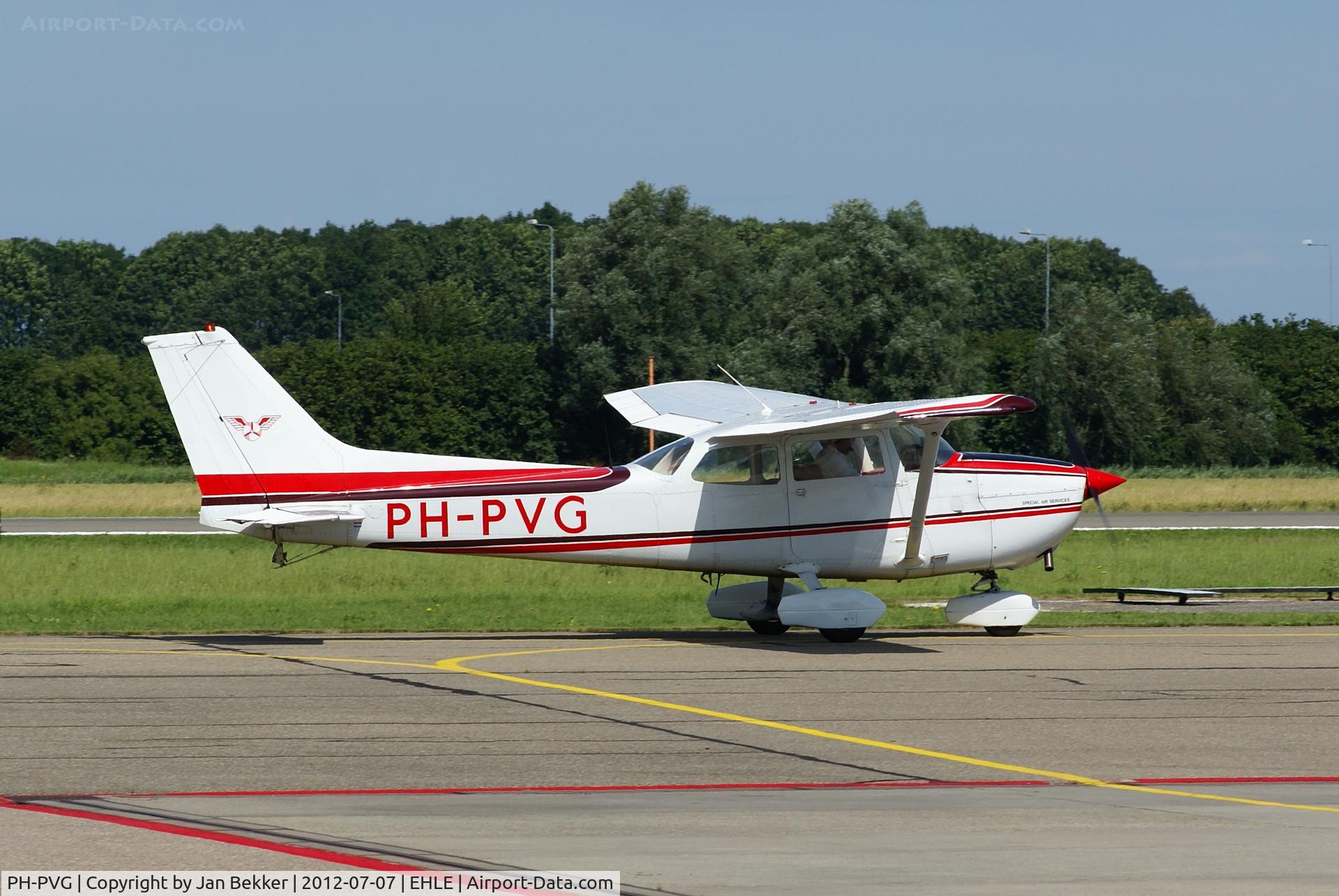 PH-PVG, 1976 Reims F172M II Skyhawk C/N 1473, Lelystad Airport