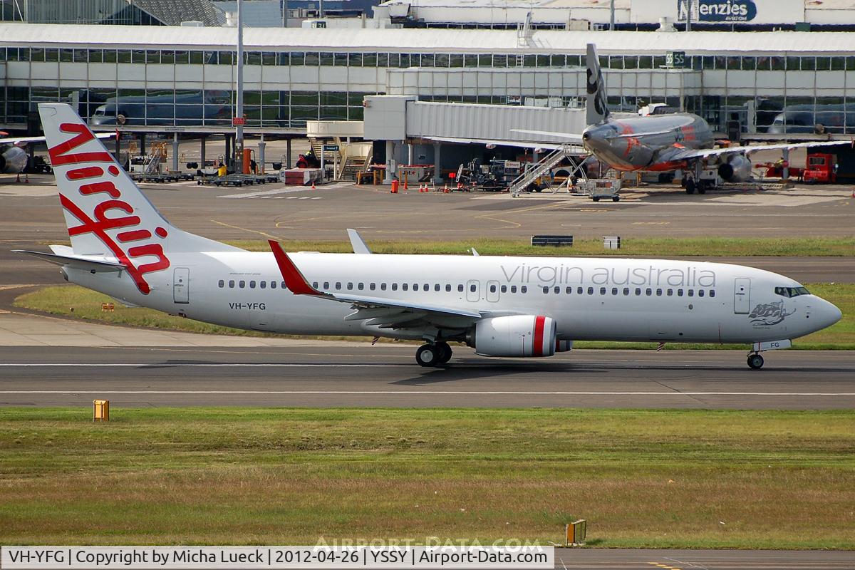 VH-YFG, 2012 Boeing 737-8FE C/N 40999, At Sydney