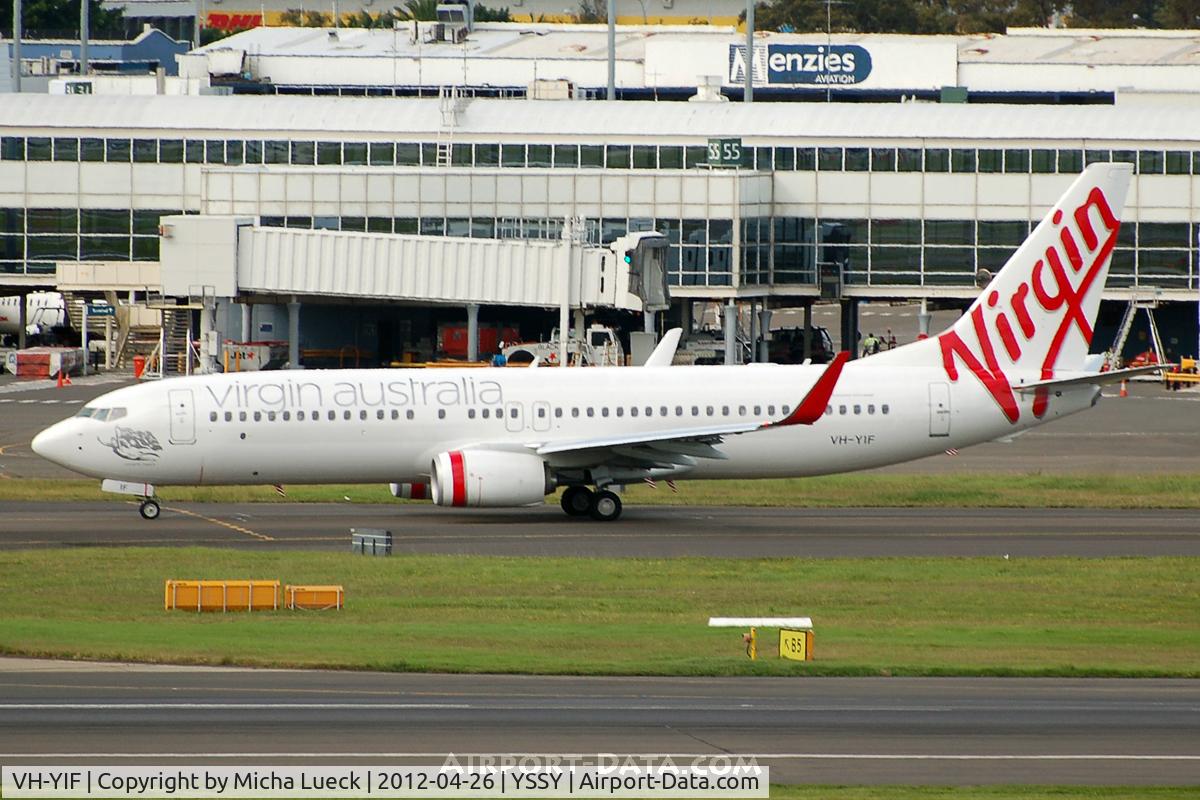VH-YIF, 2012 Boeing 737-8FE C/N 38710, At Sydney