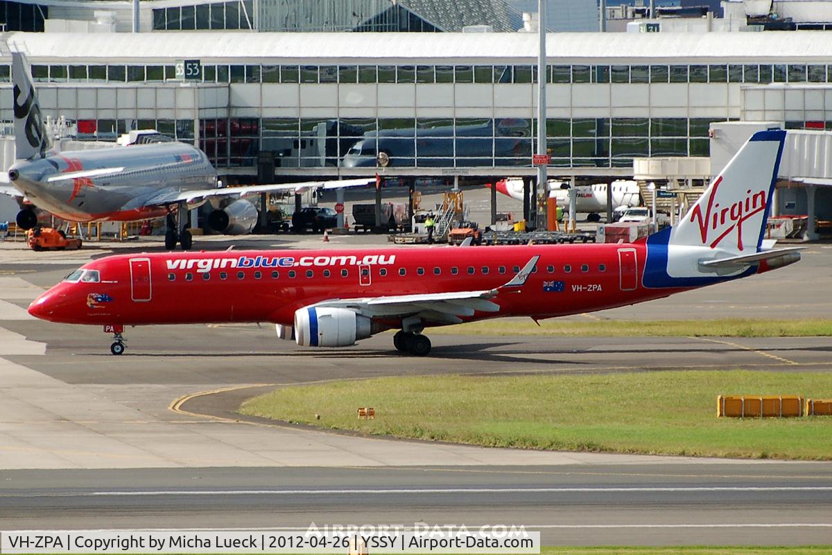 VH-ZPA, 2008 Embraer 190AR (ERJ-190-100IGW) C/N 19000148, At Sydney