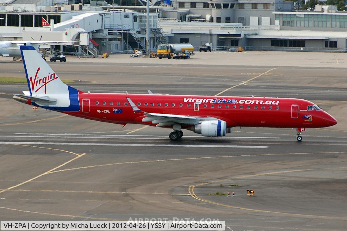 VH-ZPA, 2008 Embraer 190AR (ERJ-190-100IGW) C/N 19000148, At Sydney