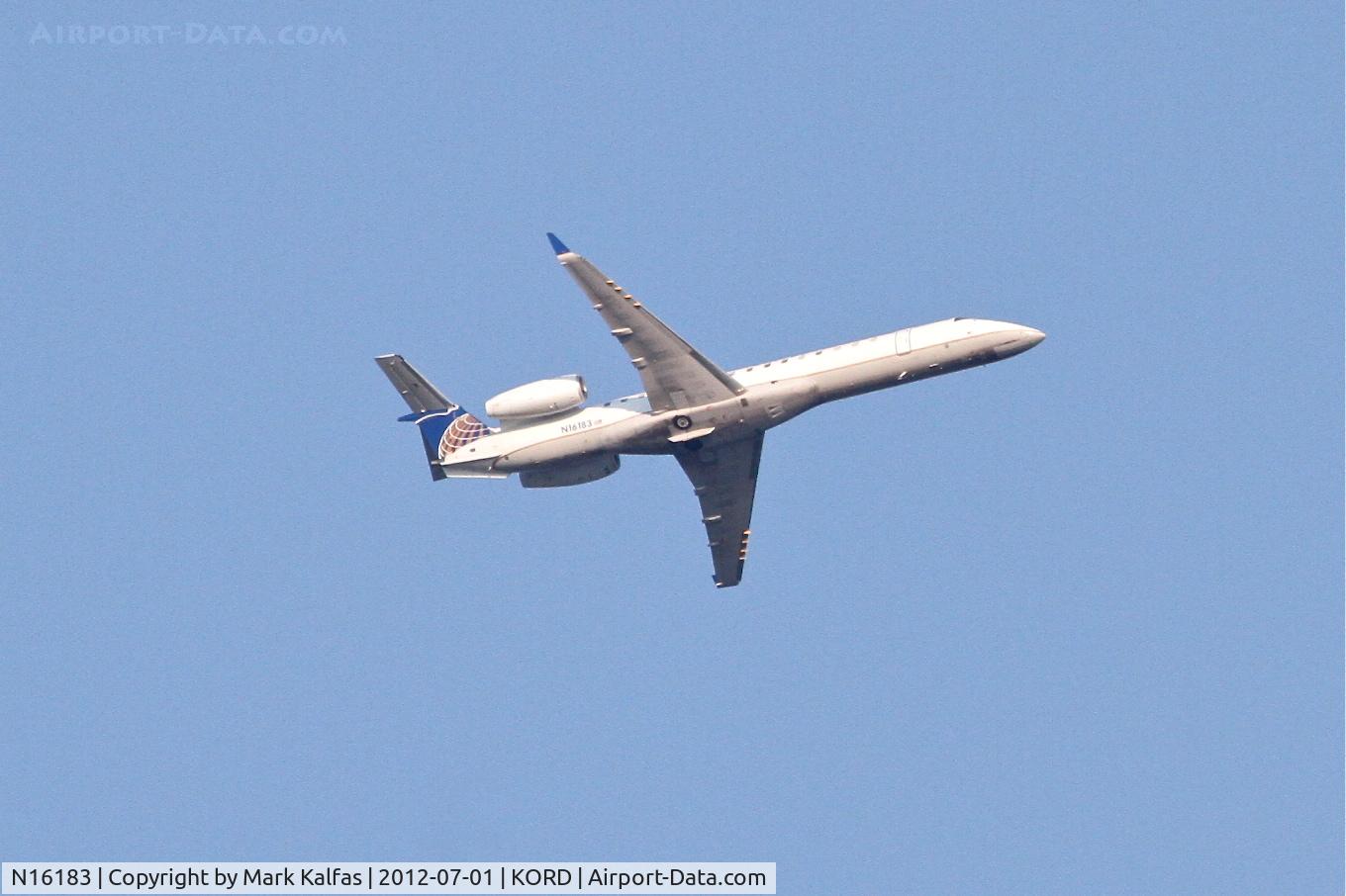 N16183, 2005 Embraer ERJ-145XR (EMB-145XR) C/N 14500914, ExpressJet/United Express Embraer EMB-145XR, ASQ5923 arriving from KSTL, breaking off of the approach to RWY 10 KORD after the preceding A320/N468UA experienced overheated breaks upon its arrival.