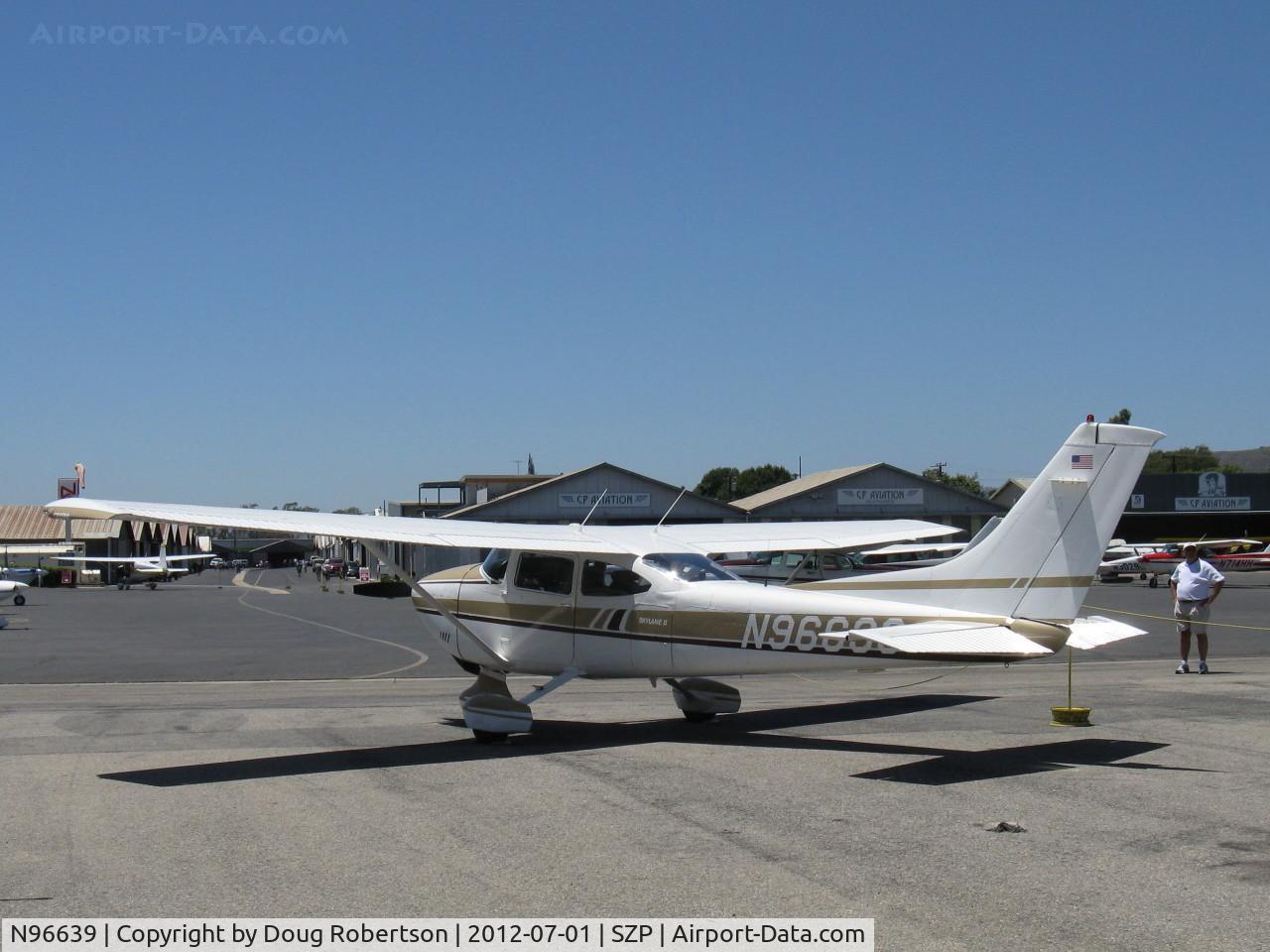N96639, 1979 Cessna 182Q Skylane C/N 18266789, 1979 Cessna 182Q SKYLANE II, Continental O-470-U 230 Hp, taxi