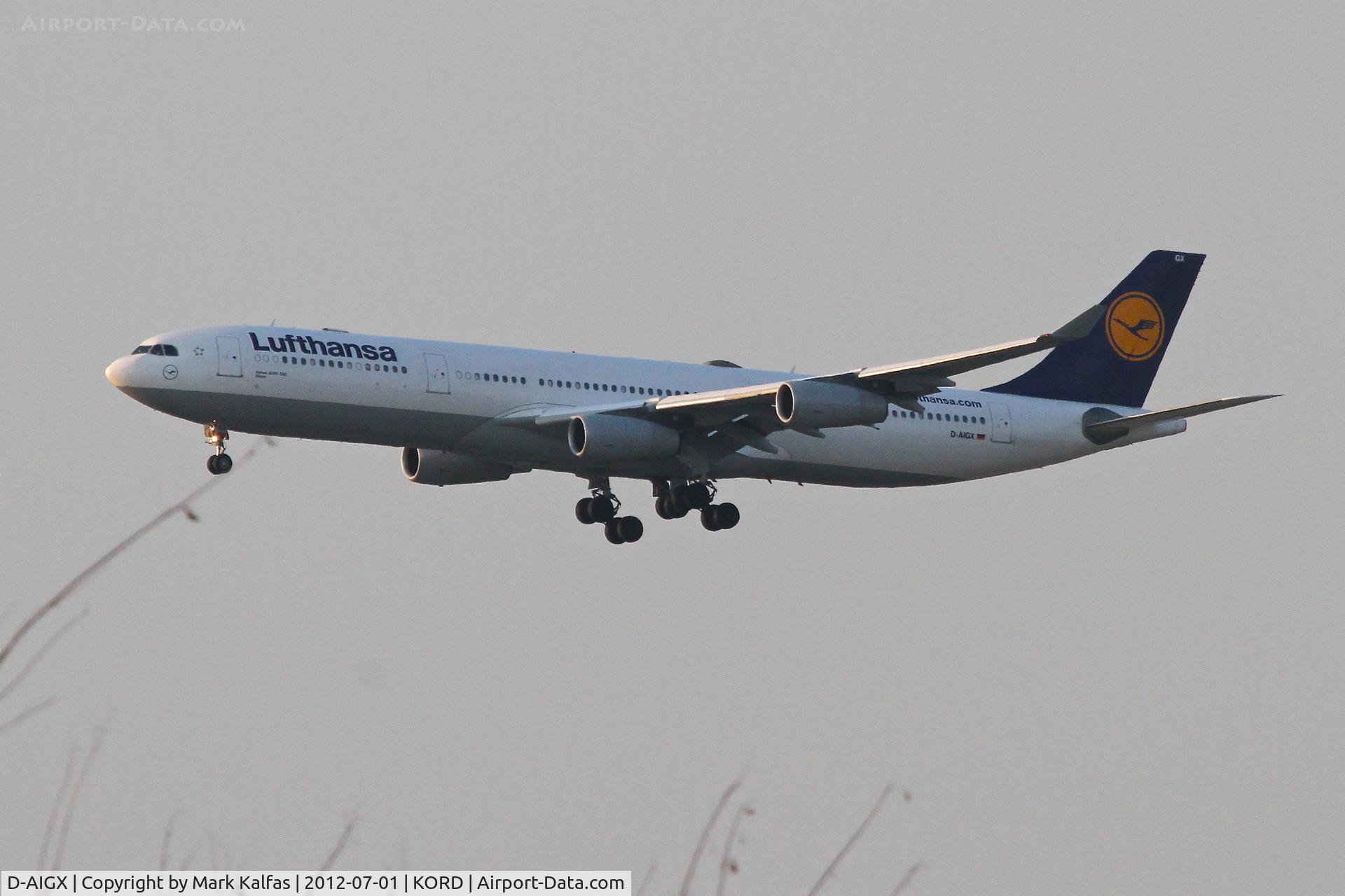D-AIGX, 2000 Airbus A340-313X C/N 354, Lufthansa Airbus A340-313X, DLH432 arriving from Frankfurt Int'l /EDDF, RWY 27L approach KORD.