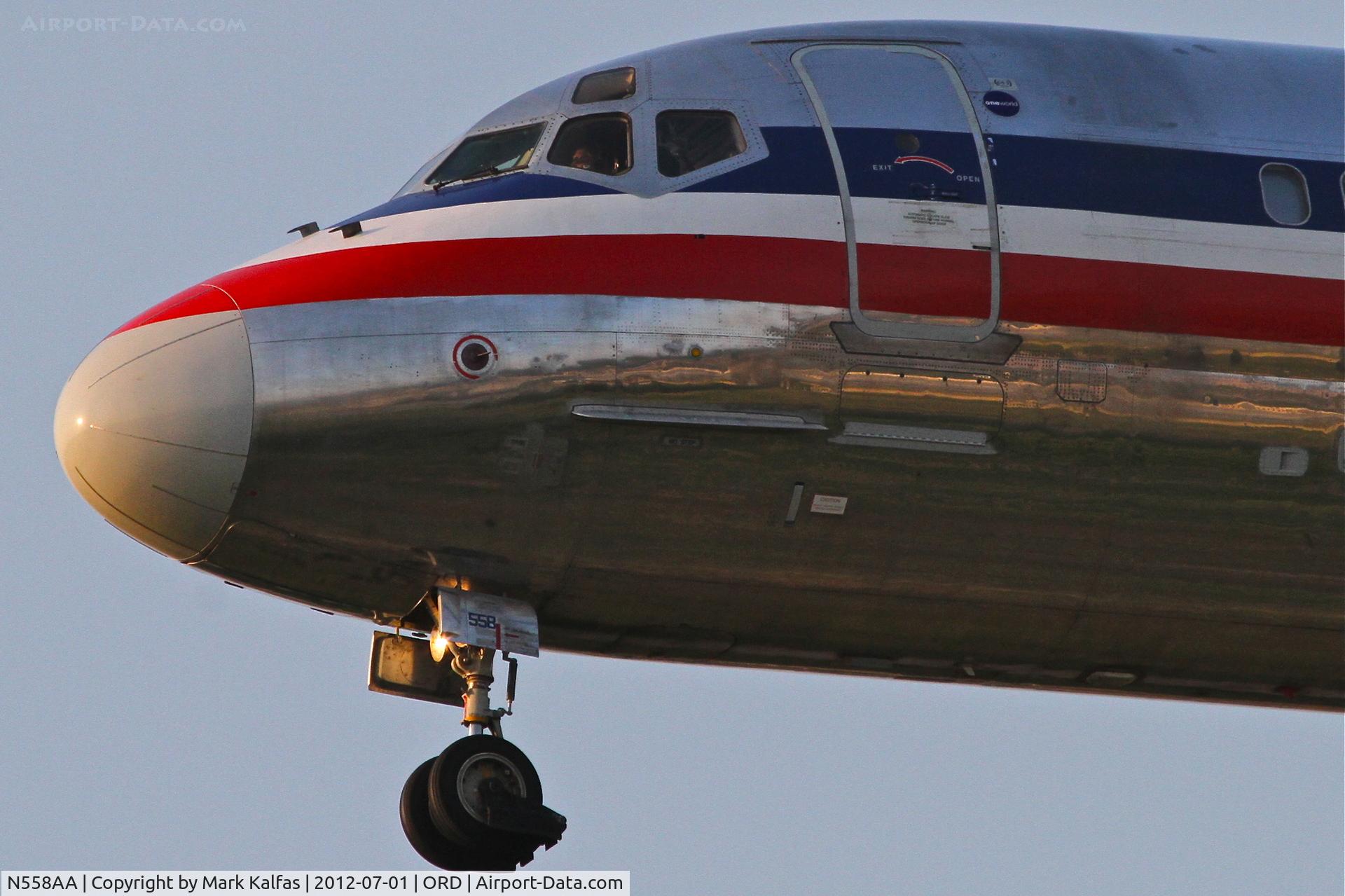 N558AA, 1991 McDonnell Douglas MD-82 (DC-9-82) C/N 53088, American Airlines Mcdonnell Douglas DC-9-82, AAL2364 arriving from Dallas-Fort Worth International /KDFW, RWY 28 approach at Chicago's O'Hare.
