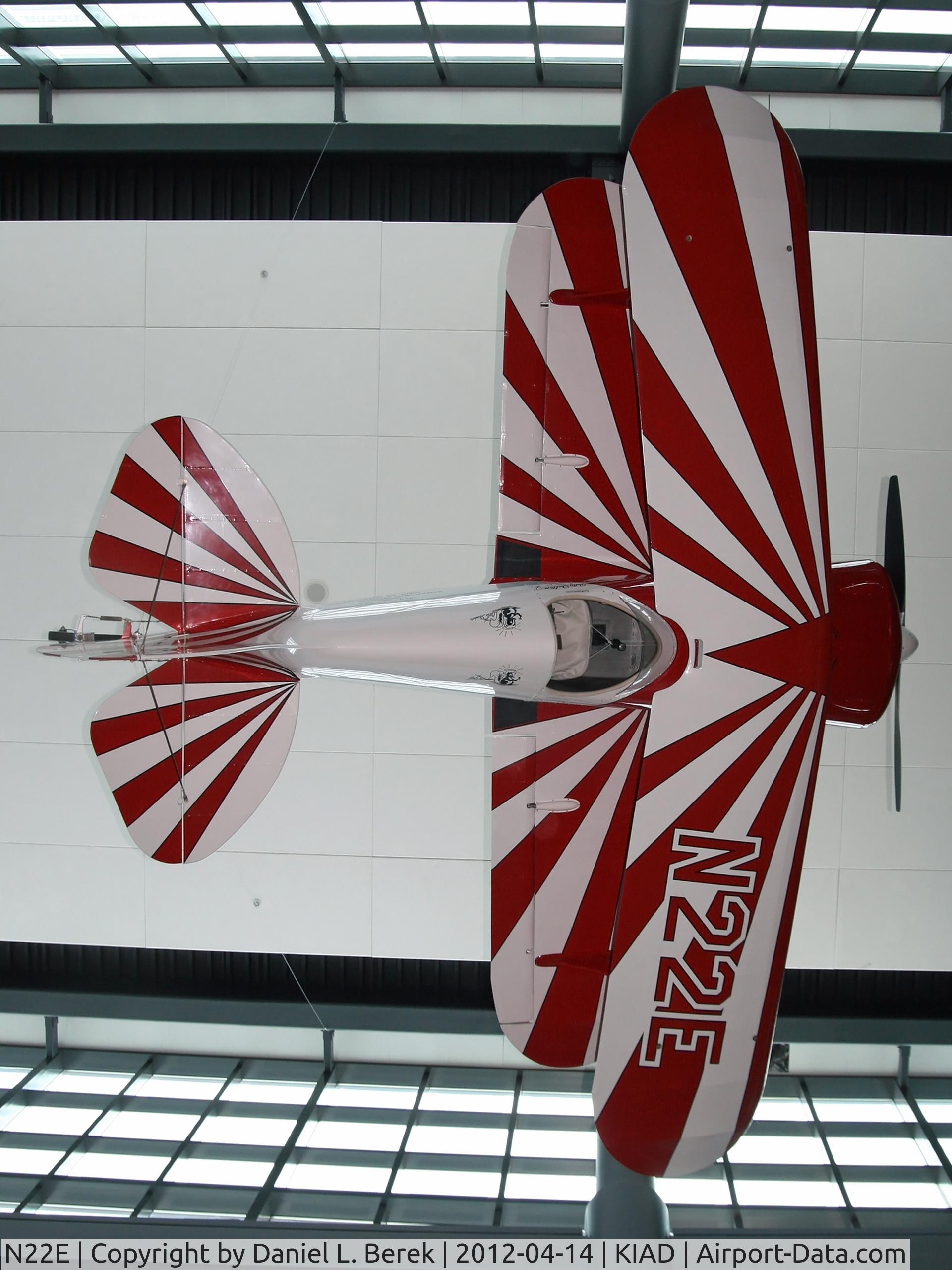 N22E, 1946 Pitts S-1C Special C/N 2 (N22E), Look up to see who's looking down!