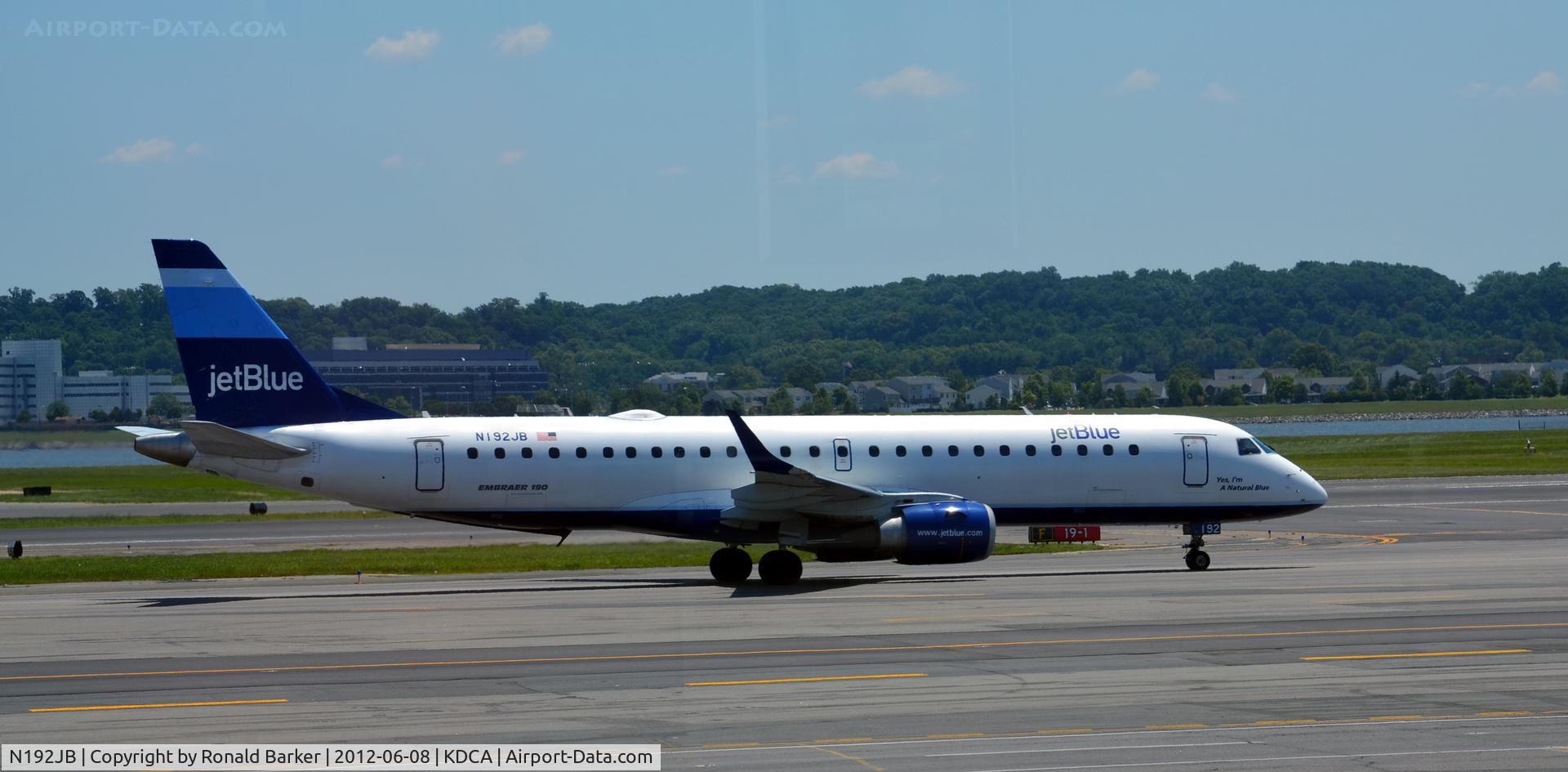 N192JB, 2005 Embraer 190AR (ERJ-190-100IGW) C/N 19000014, Taxi DCA