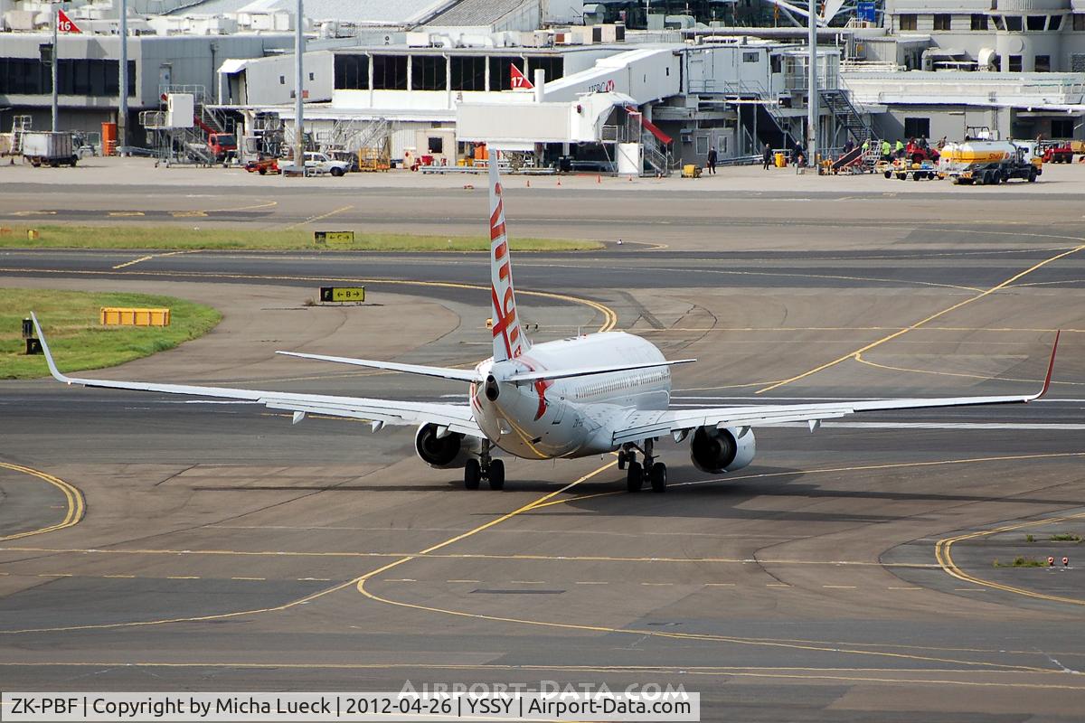 ZK-PBF, 2004 Boeing 737-8FE C/N 33799, At Mascot