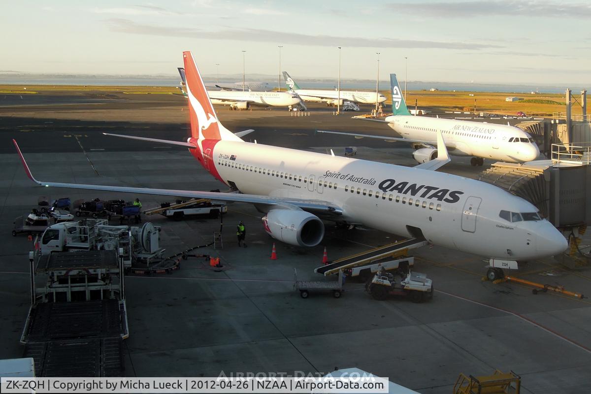 ZK-ZQH, 2011 Boeing 737-838 C/N 39357, At Auckland