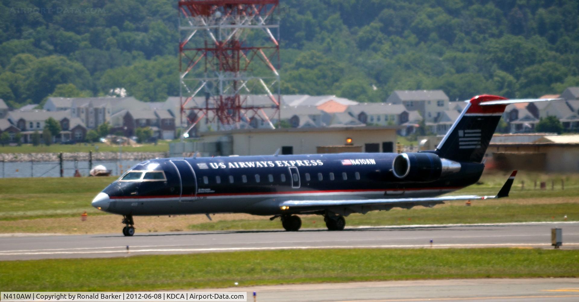 N410AW, 2001 Bombardier CRJ-200LR (CL-600-2B19) C/N 7490, Takeoff DCA