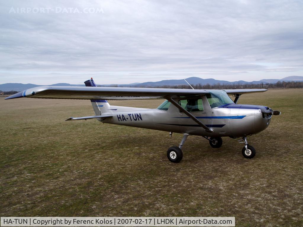 HA-TUN, 1976 Cessna 150M C/N 15078359, Dunakeszi